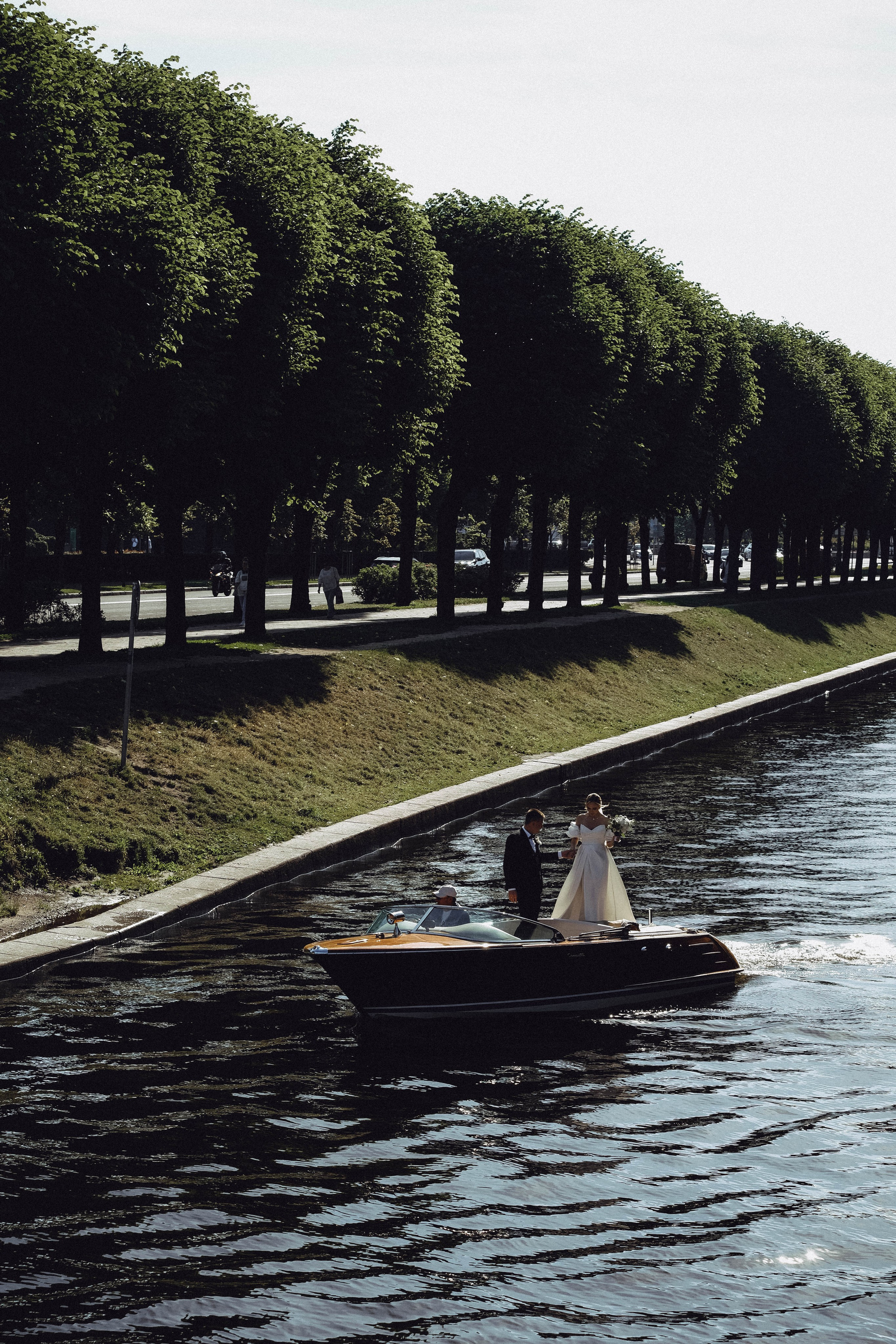 СВАДЕБГНАЯ ПРОГУЛКА ПО КАНАЛ САНКТ-ПЕТЕРБУРГА НА КАТЕРЕ. Профессиональный фотограф, Санкт-Петербург — Виктория Богомолова