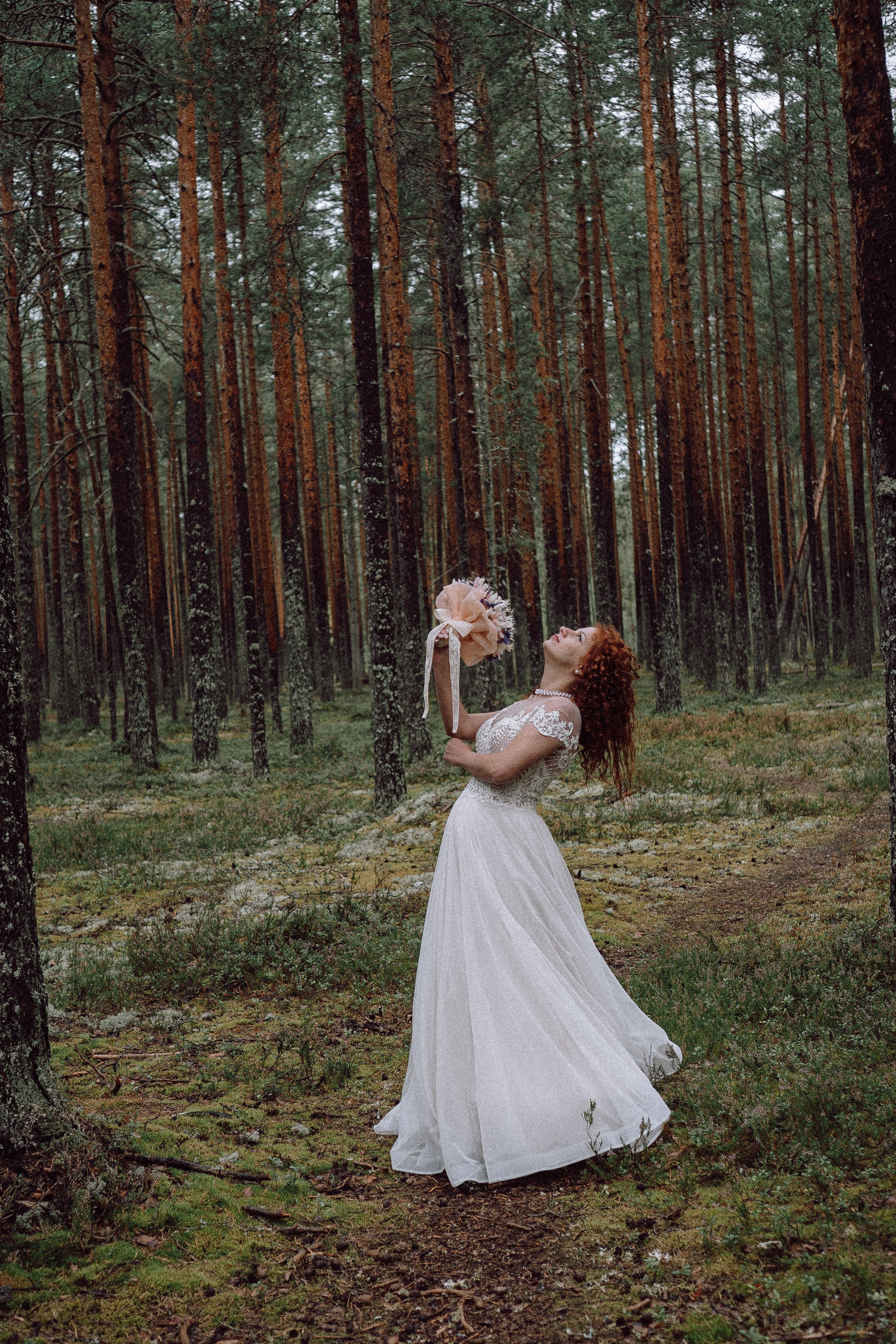 СВАДЕБНАЯ ФОТОСЕССИИЯ ПАРЫ В ГОРОДЕ ПРИОЗЕРСК В СОСНОВОМ ЛЕСУ И С ПИКАПОМ. Профессиональный фотограф, Санкт-Петербург — Виктория Богомолова