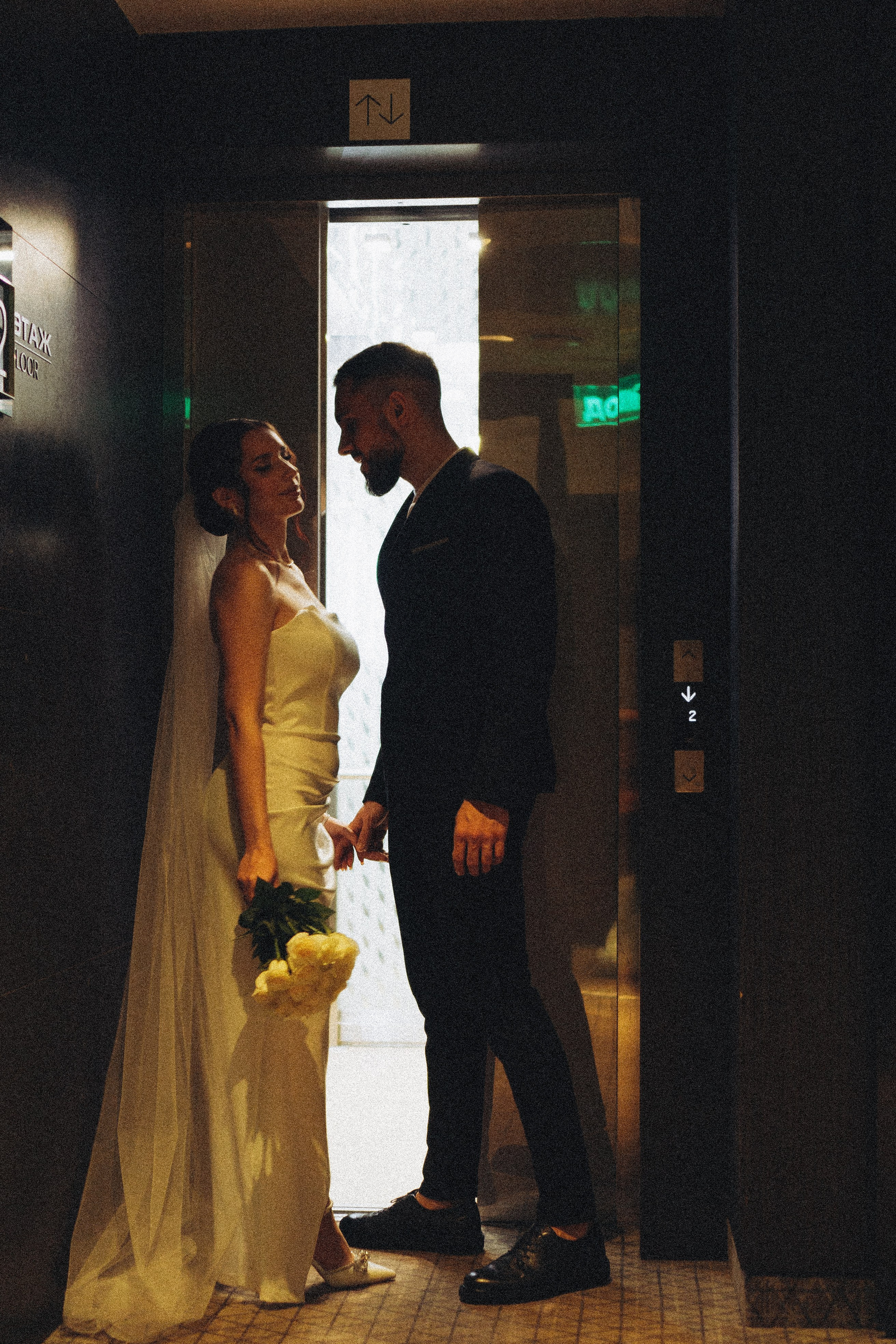 СВАДЕБНАЯ СЬЕМКА СБОРОВ ЖЕНИХА И НЕВЕСТЫ В ОТЕЛЕ И ТАКЖЕ ФОТОСЕССИИЯ В ОТЕЛЕЕ МЕГАПОЛИС БРЯНСК. Профессиональный фотограф, Санкт-Петербург — Виктория Богомолова