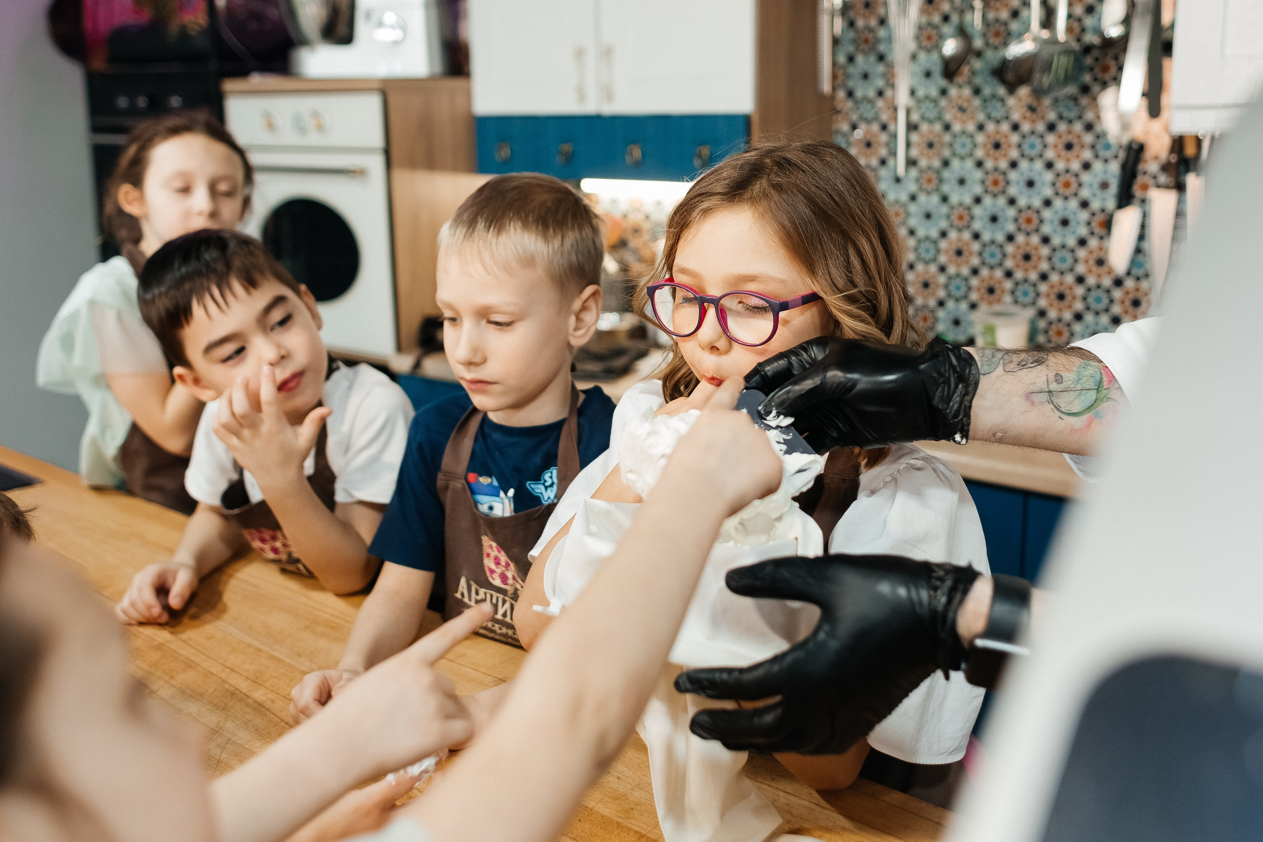 Детский мастер-класс в «АРТиШОК». Фотограф Кемерово | Сергей