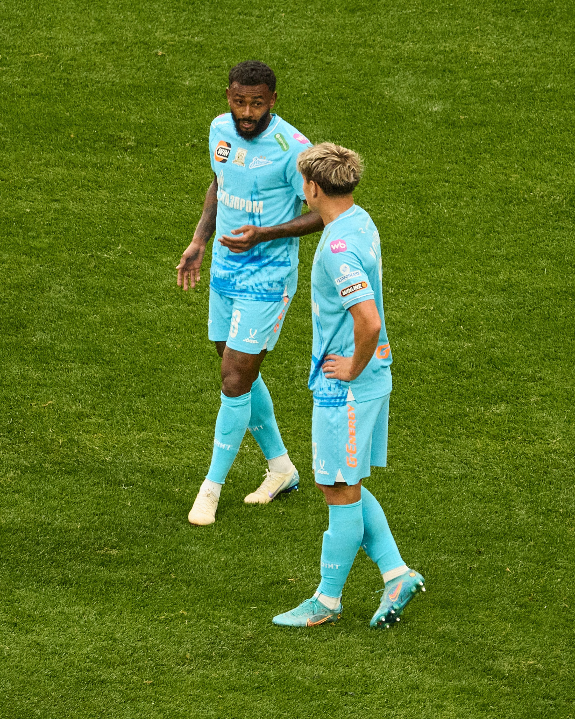 FC Zenit x Dinamo Mahachkala. Святослав Лебедев | Рекламный фотограф — Коммерческая съемка, Арт-дирекшн, AI-интеграция