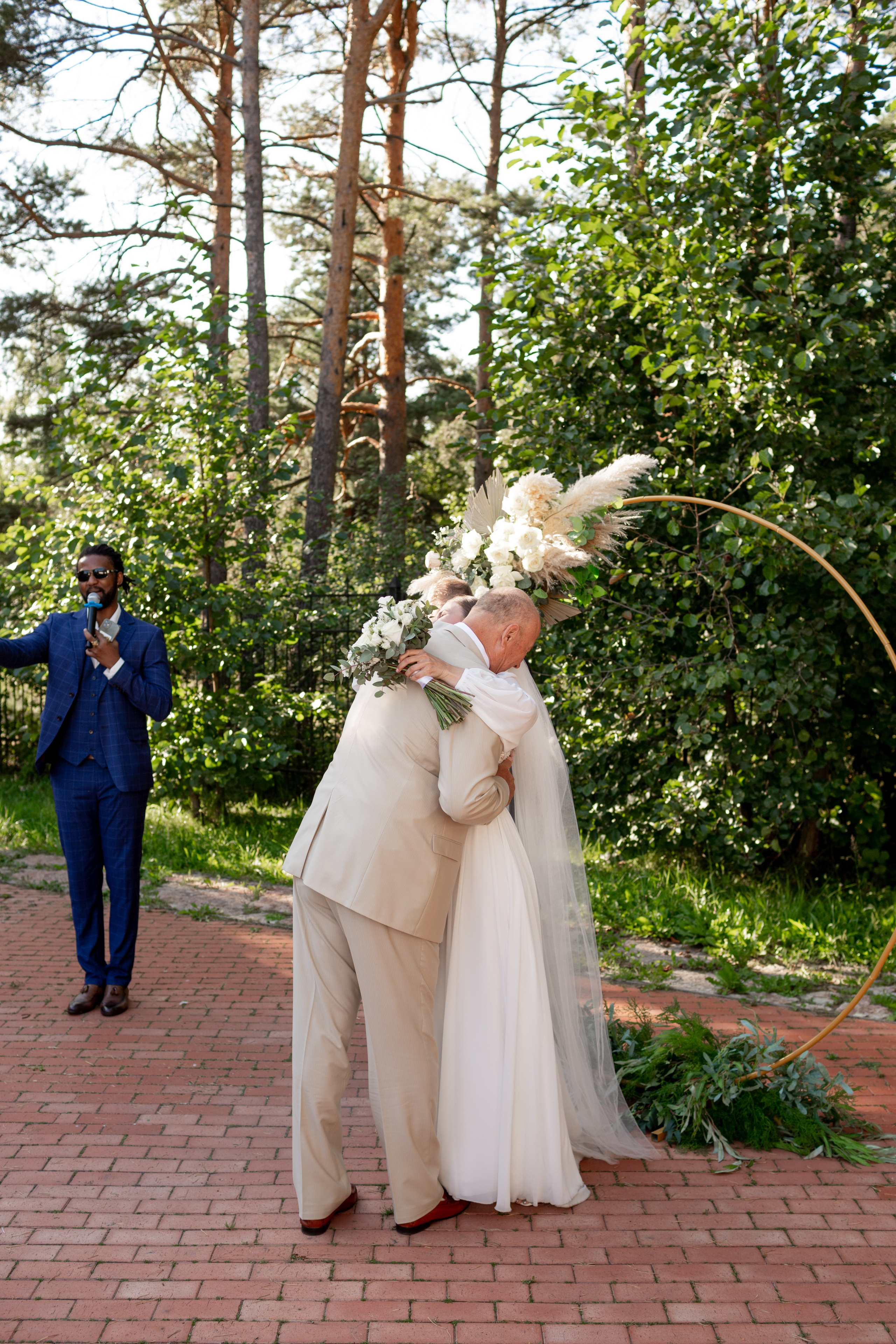 Свадебная фотопрогулка в Пушкине. Свадебный фотограф Кирилл Белый