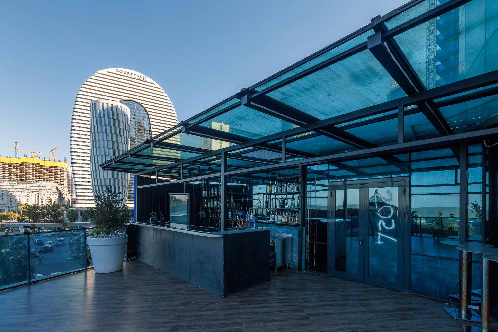 SKY TOWER (METRO CITY). Режиссёр, клипмейкер, фотограф — Андрей Охота