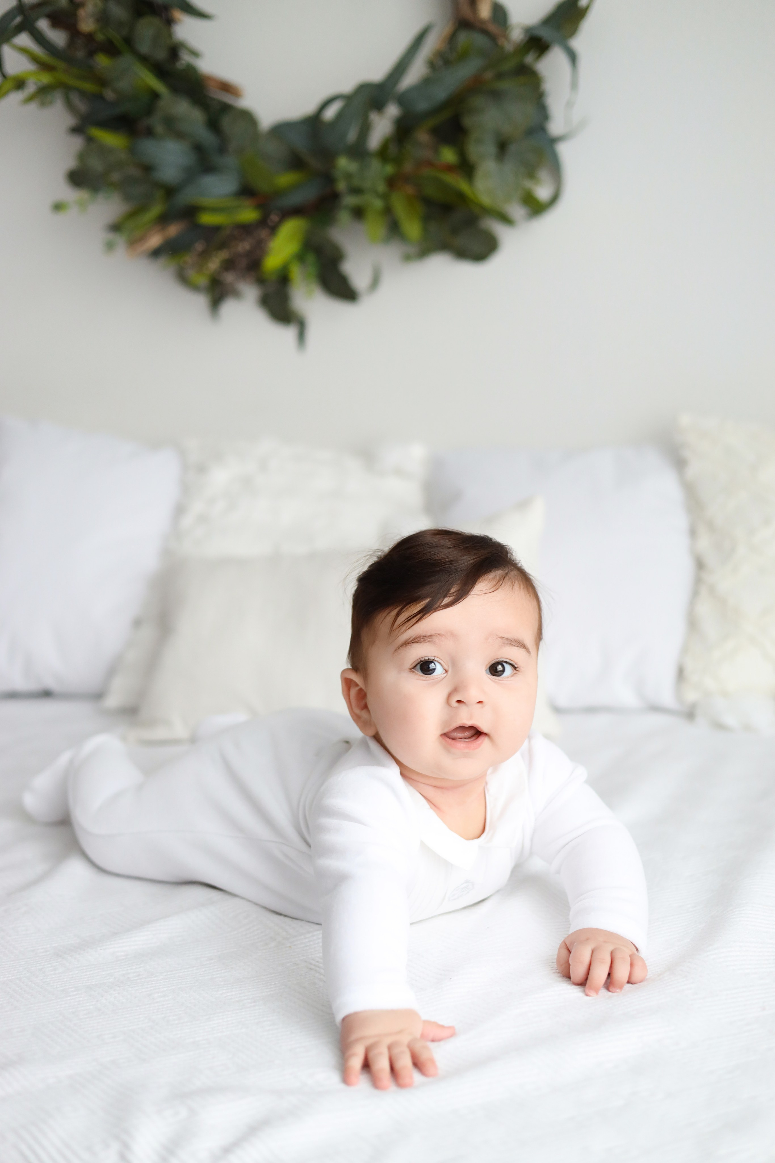 Азнавуру 6 месяцев. Фотограф новорожденных Москва. Ньюборн фотограф Москва