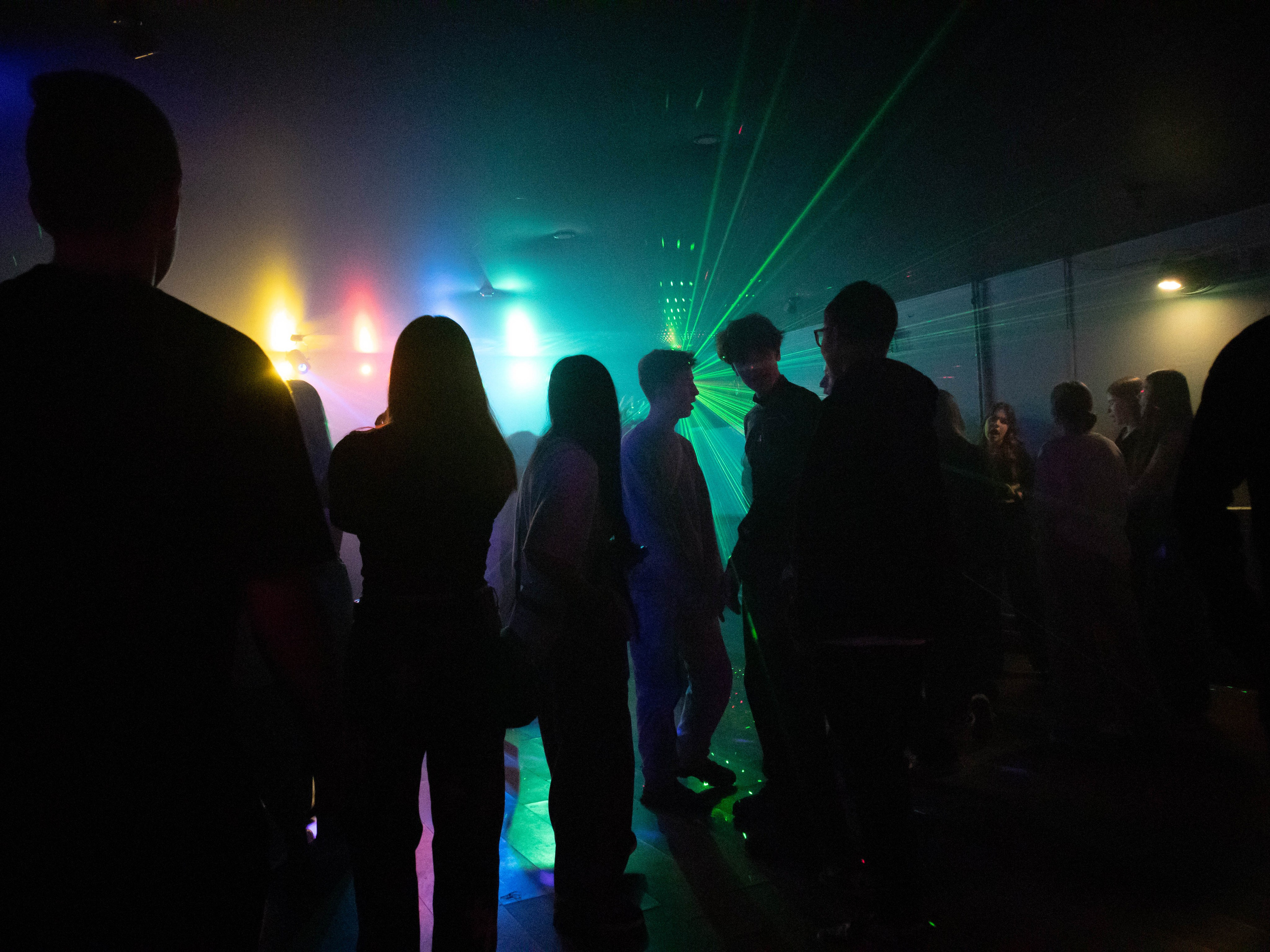 MOSHPIT. Фотограф и видеограф в Бугульме Аня Трутнева