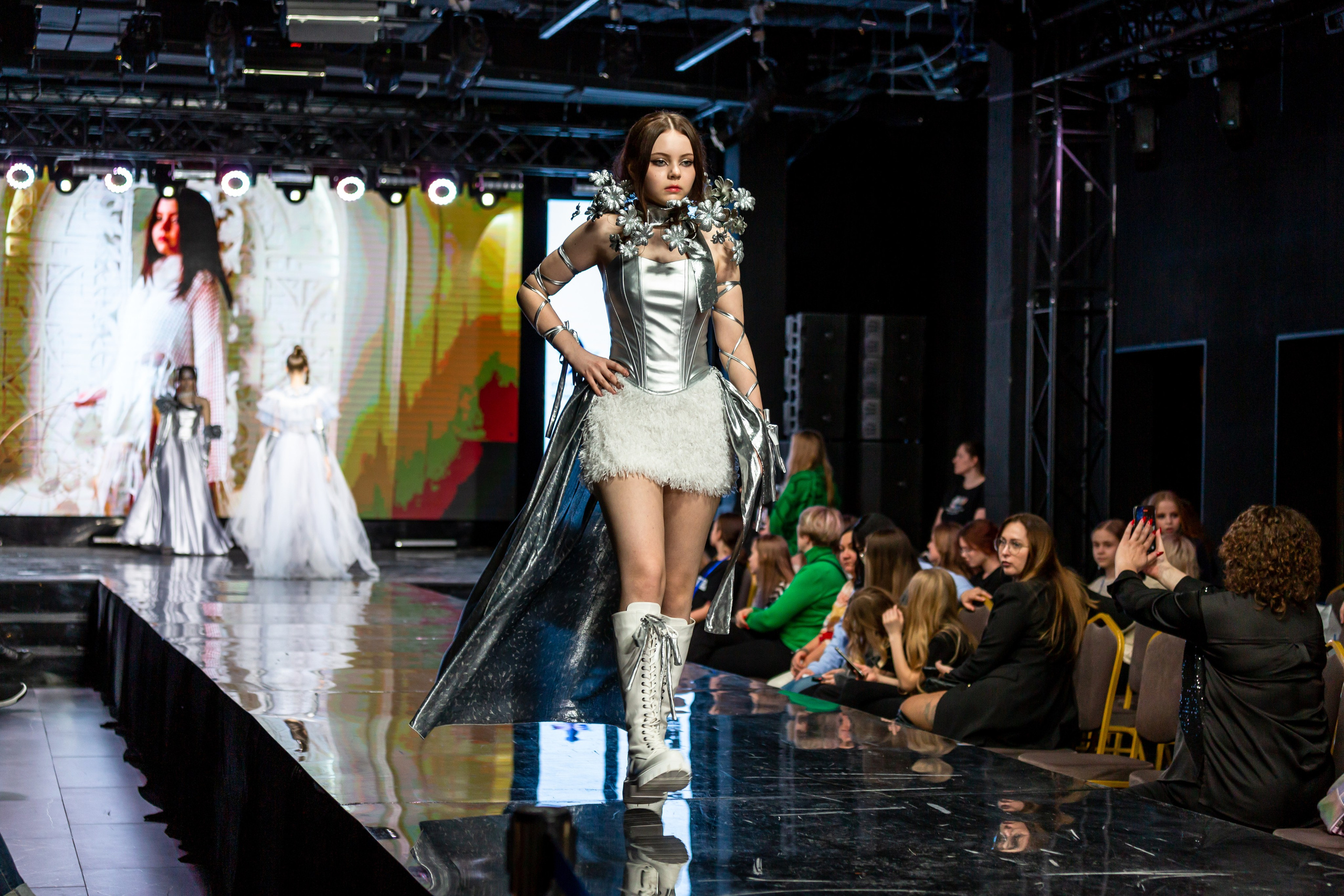 Звезда галактики. Яровит Холл. Репортажный, семейный, свадебный, портретный фотограф