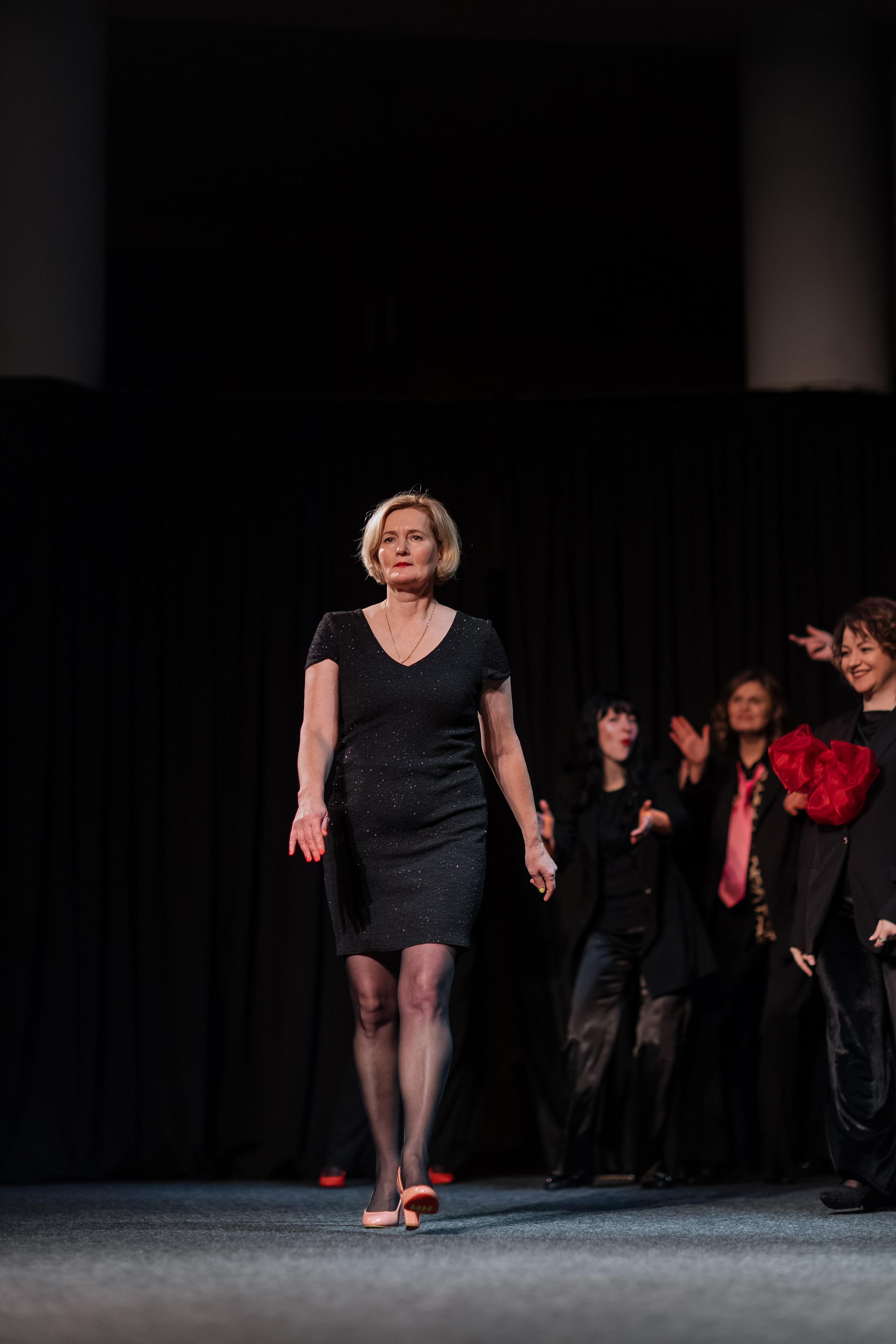 Спектакль. Свадебный фотограф