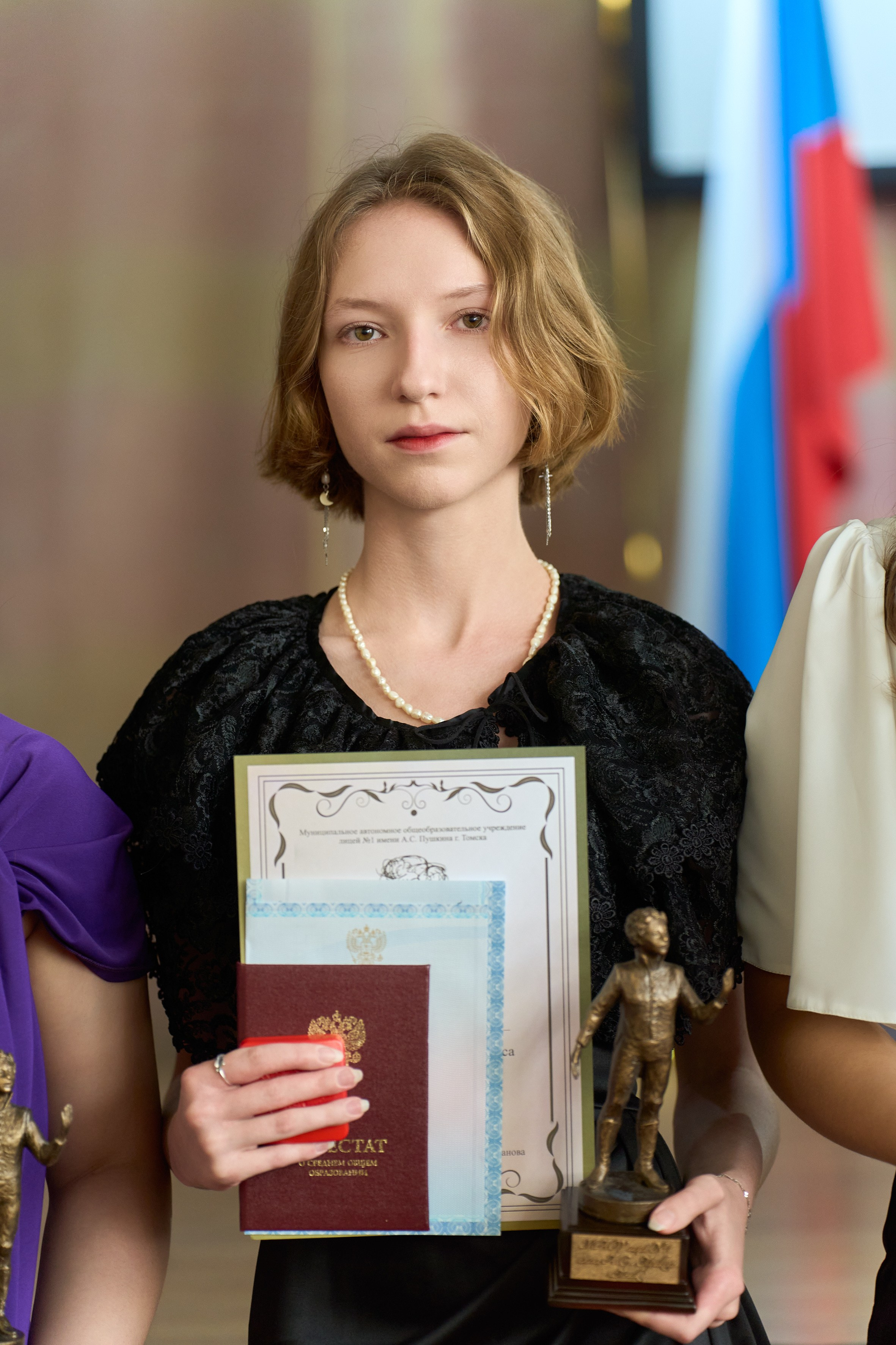 Вручение аттестатов 11 класс. Репортажный и портретный фотограф в Томске Ларионов Артём