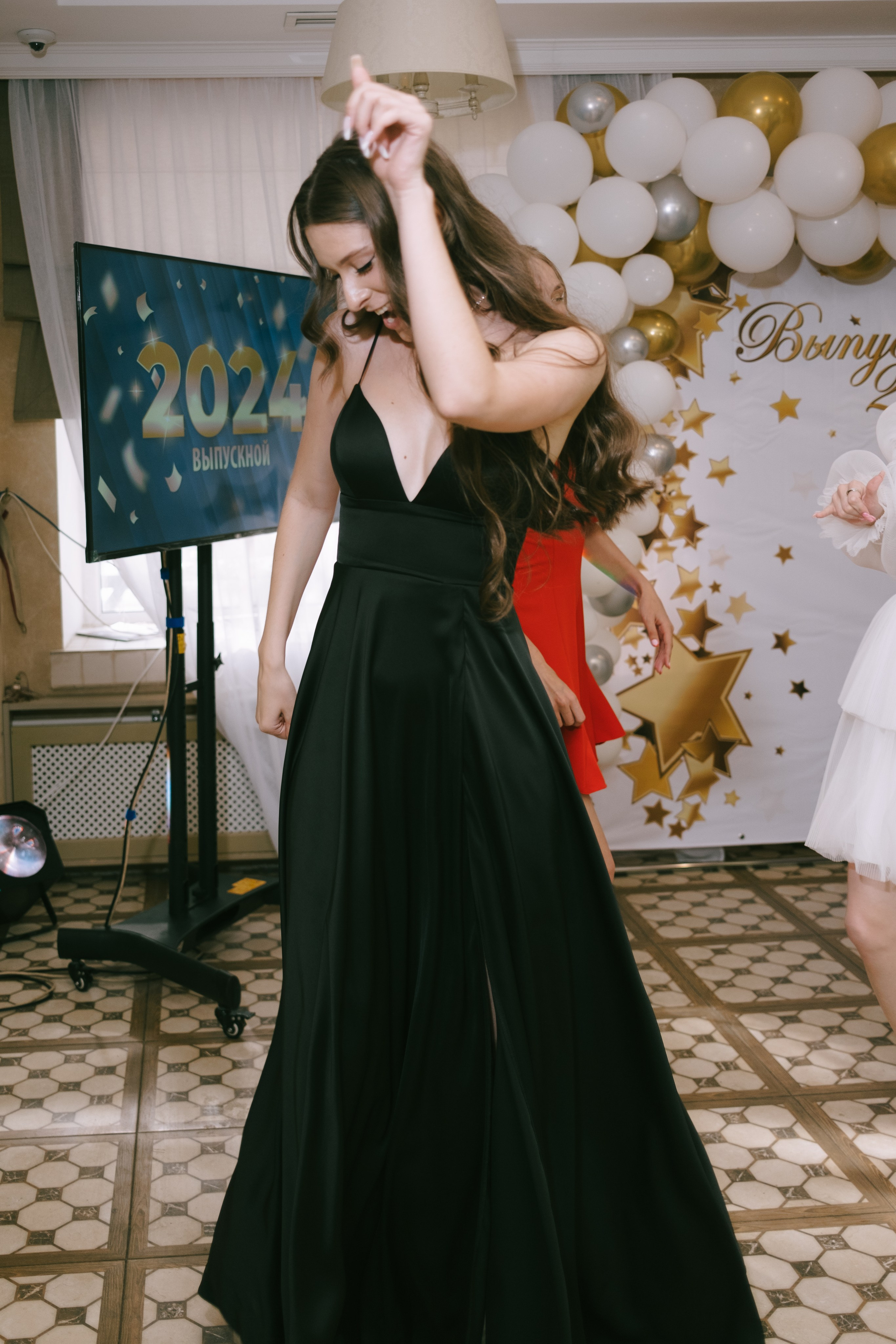 Выпускной школа 33. Свадебный и репортажной фотограф Денис Ожигин в Краснодаре и Краснодарском крае