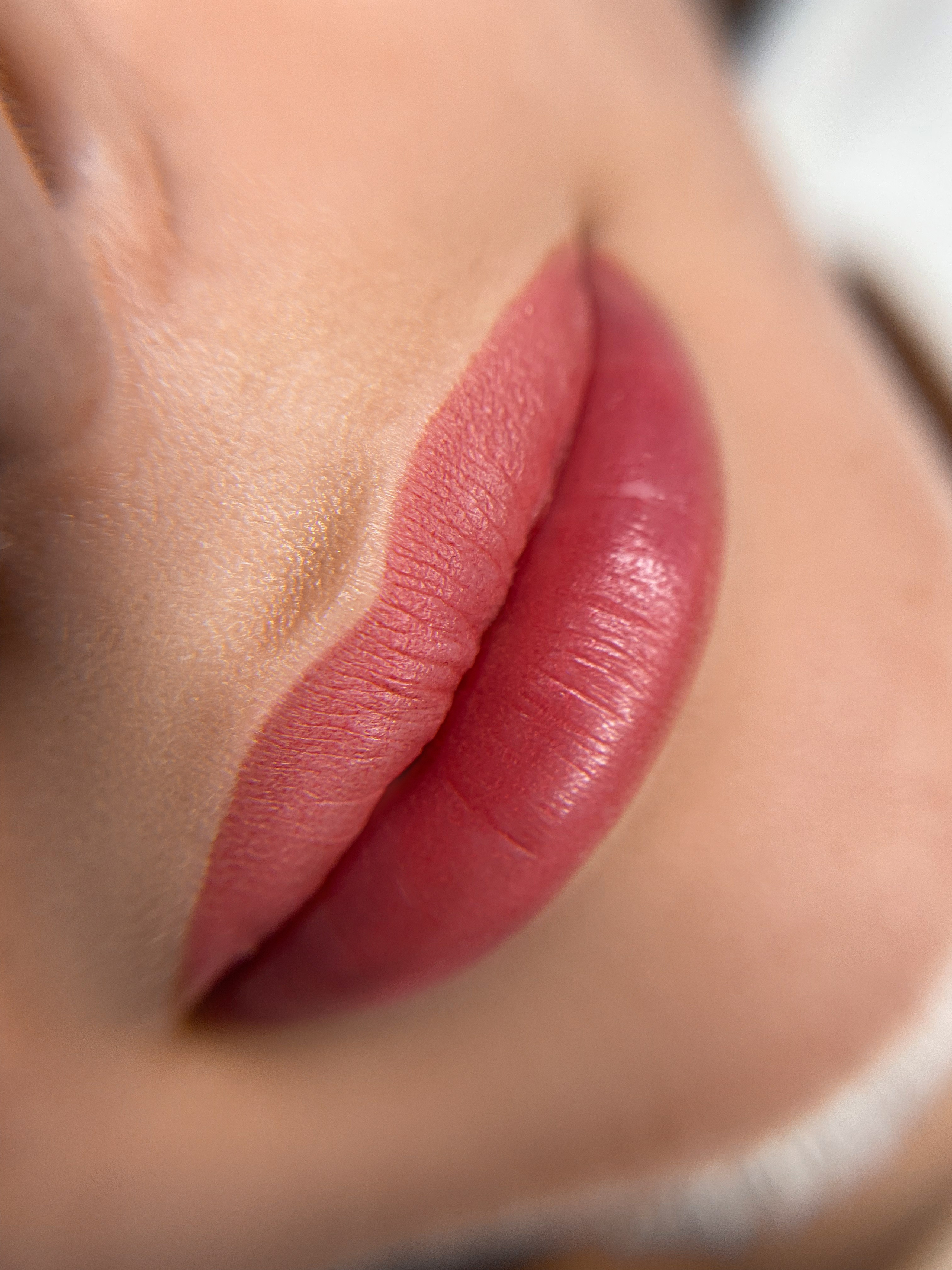 Анастасия. Студия перманентного макияжа, косметологии и массажа SYMMETRY в Москве, м. Киевская