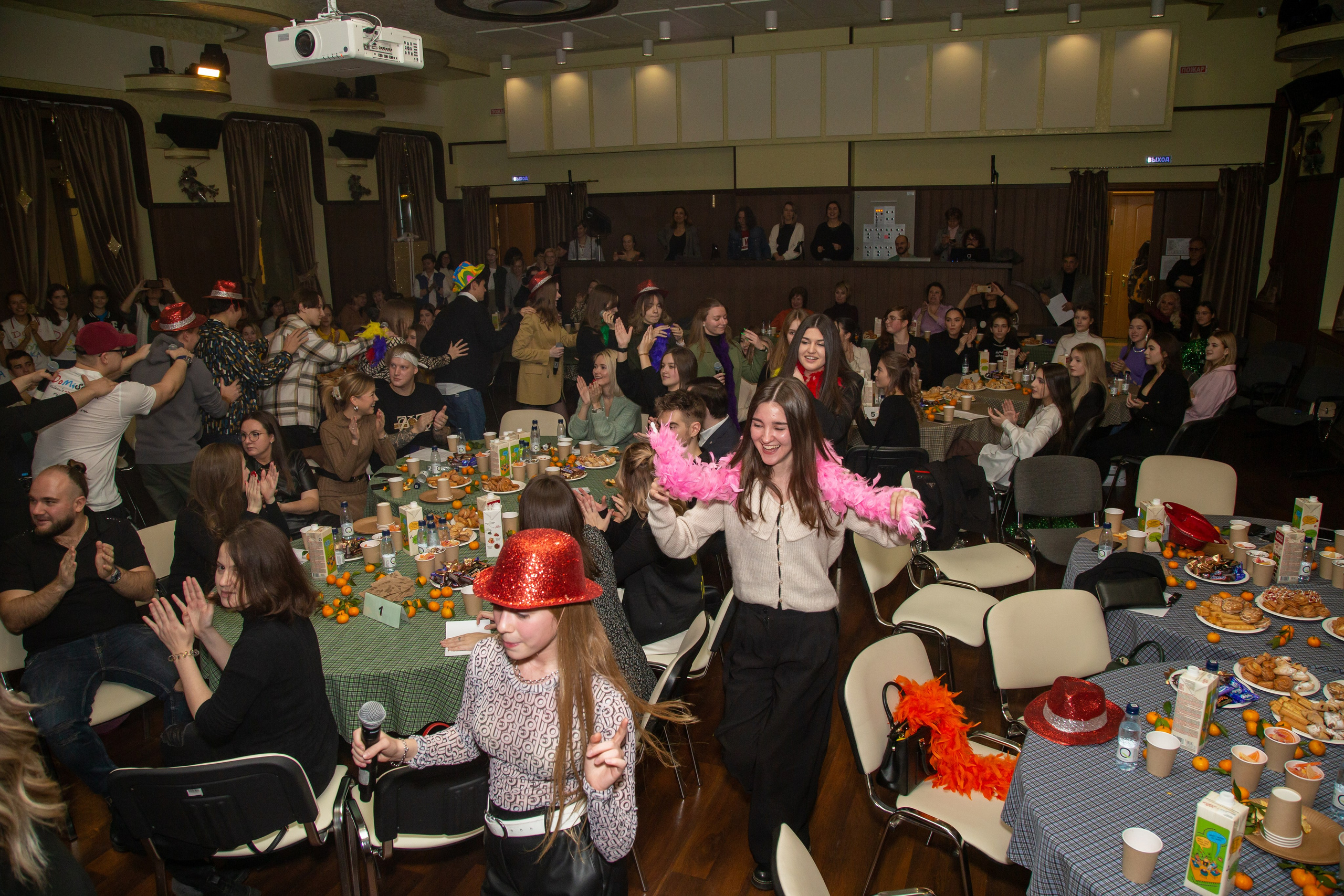 Репортажная съёмка для Домисольки на новый год. «Студия DRONAVT`s» — видеосъёмка и фотография г. Москва