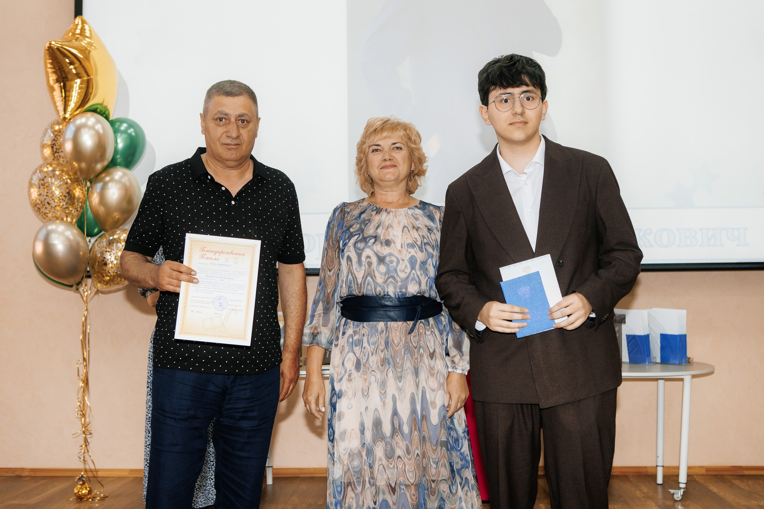 Выпускной Гимназия 12 2024 г. Свадебный и портретный Фотограф в Липецке Дмитрий Котюков