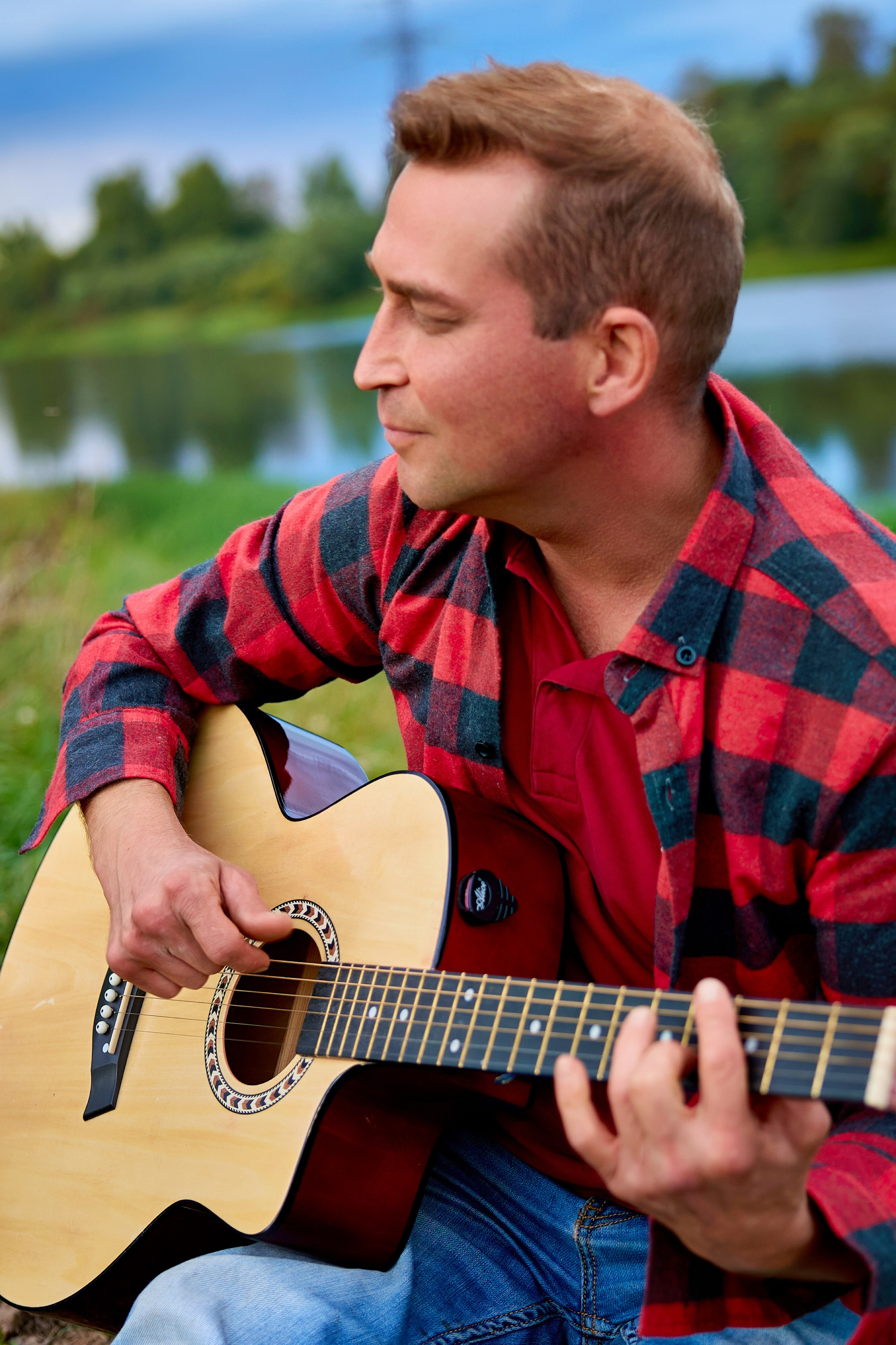 Лав-стори. У костра. Алексей и Евгения. Фотограф Люся Воробьева