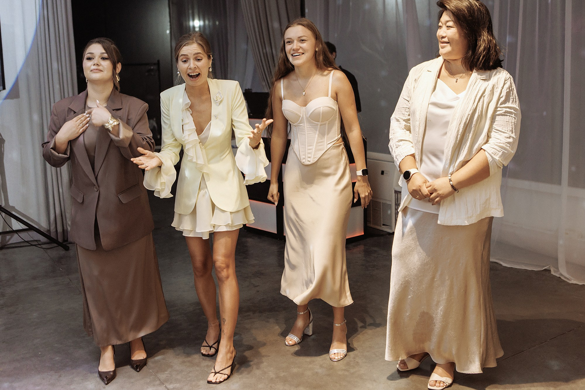 Саша и Вика 5.09.25. Свадебный фотограф Владивосток Алина Гевондова