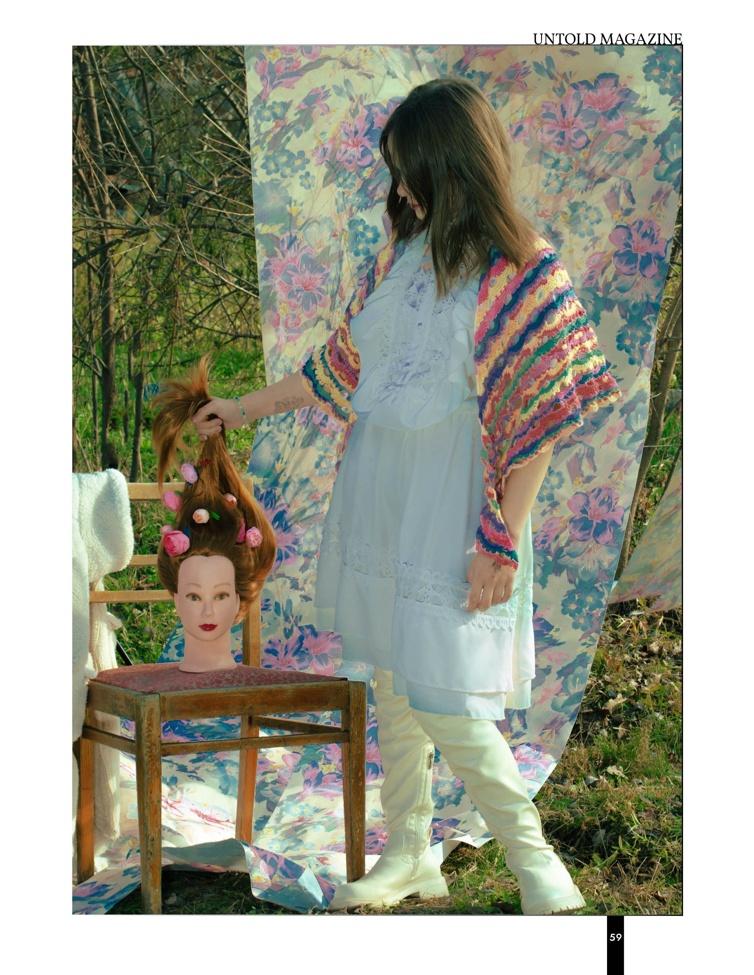 фотограф, фотосессия, фотосессия для подростка, женская фотосессия, Хабаровск, манекен, цветы, белое платье, девочка, принцесса, портретный фотограф, съемка на улице, фотосессия на улице, вязаный платок, высокие сапоги, подросток, фото проект, съемка, женский фотограф