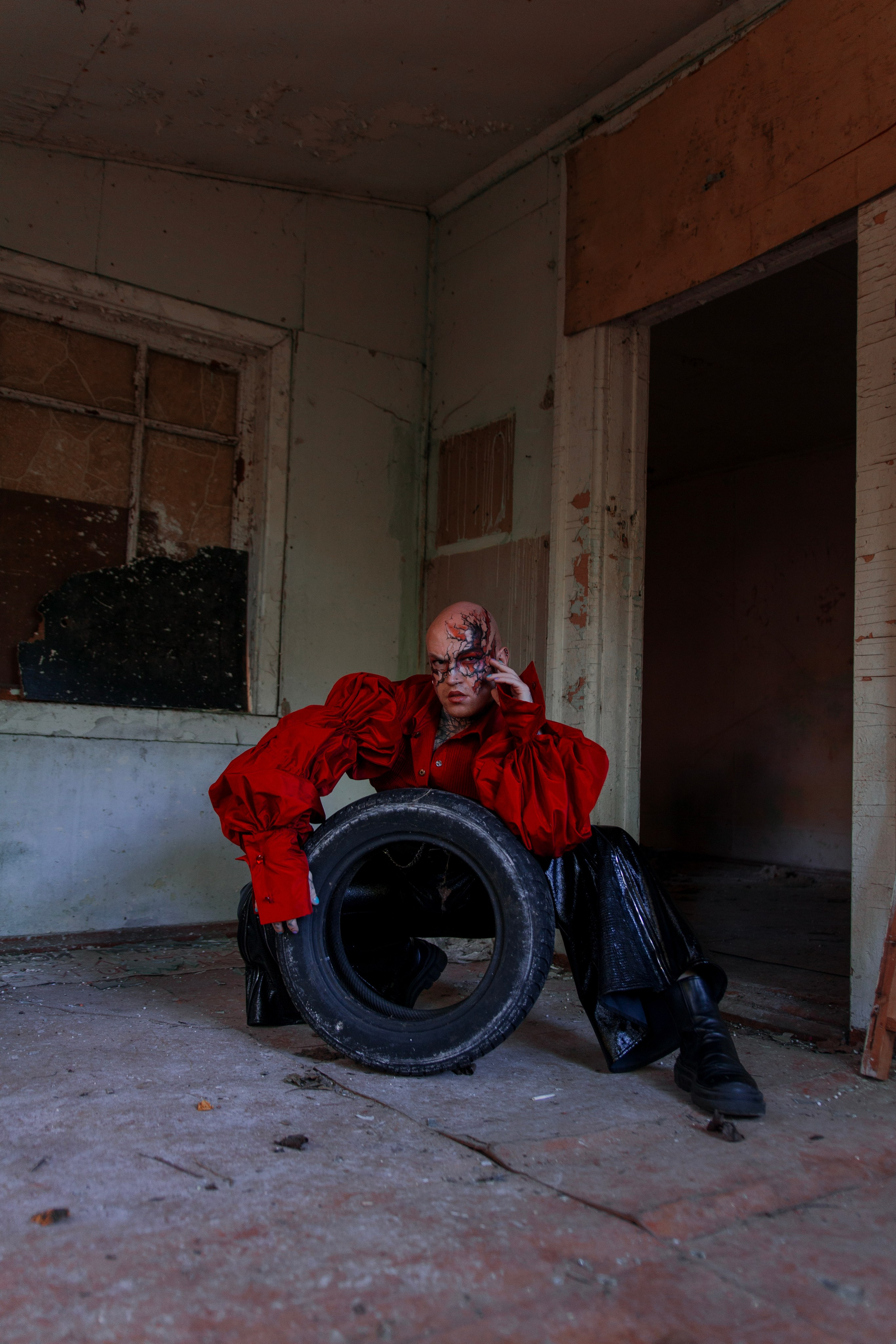 Не место красит человека, а…