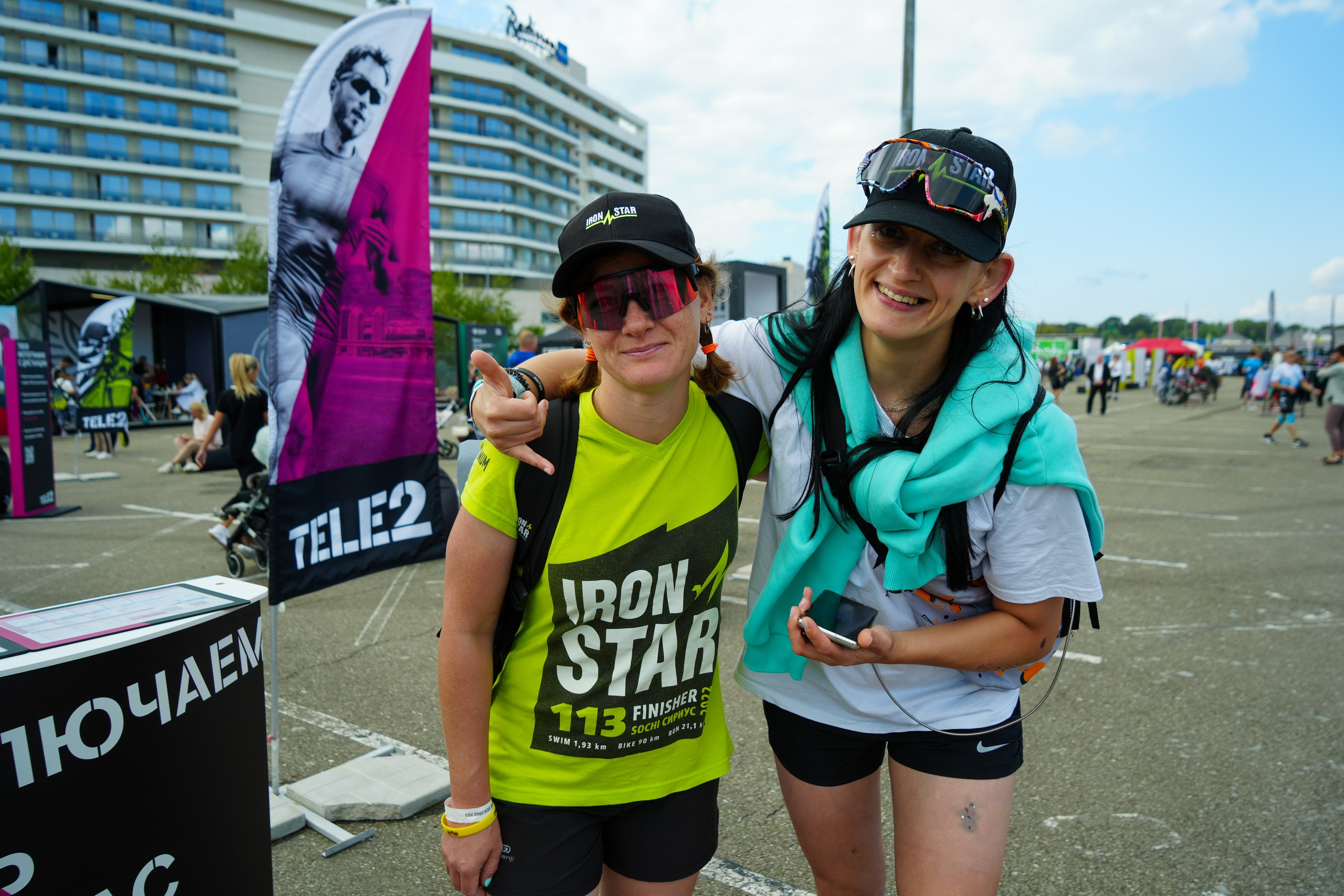 Фотоотчет партнерской интеграции для компании TELE2 на фестивале Ironstar. Репортажный фотограф в Красной Поляне и Сочи Павлюченко Екатерина