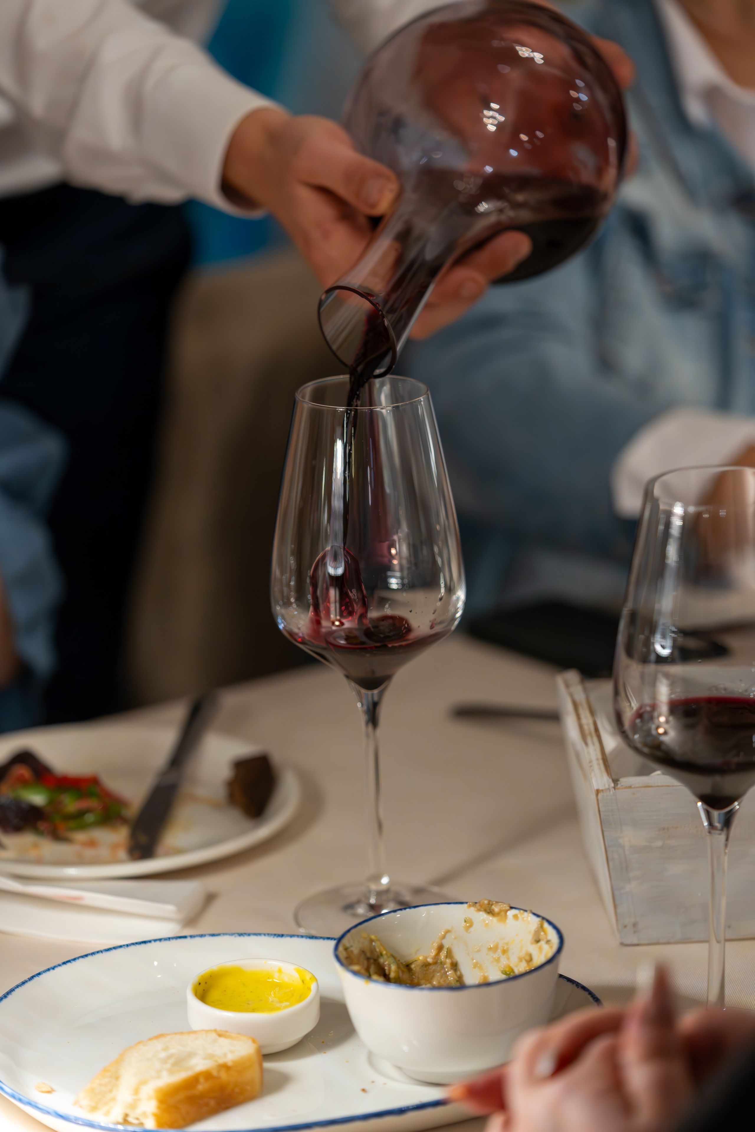 Литературная мастерская с Ольгой Шутовой в «Винотеррии». Репортажный фотограф в Красной Поляне и Сочи Павлюченко Екатерина