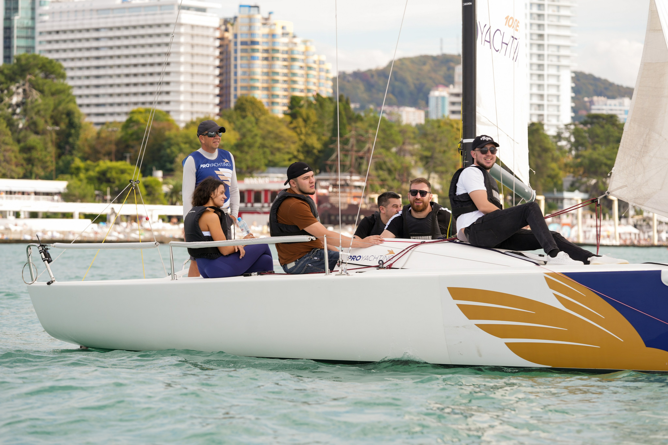 Яхтенная регата для компании Агрегатка. Репортажный фотограф в Красной Поляне и Сочи Павлюченко Екатерина