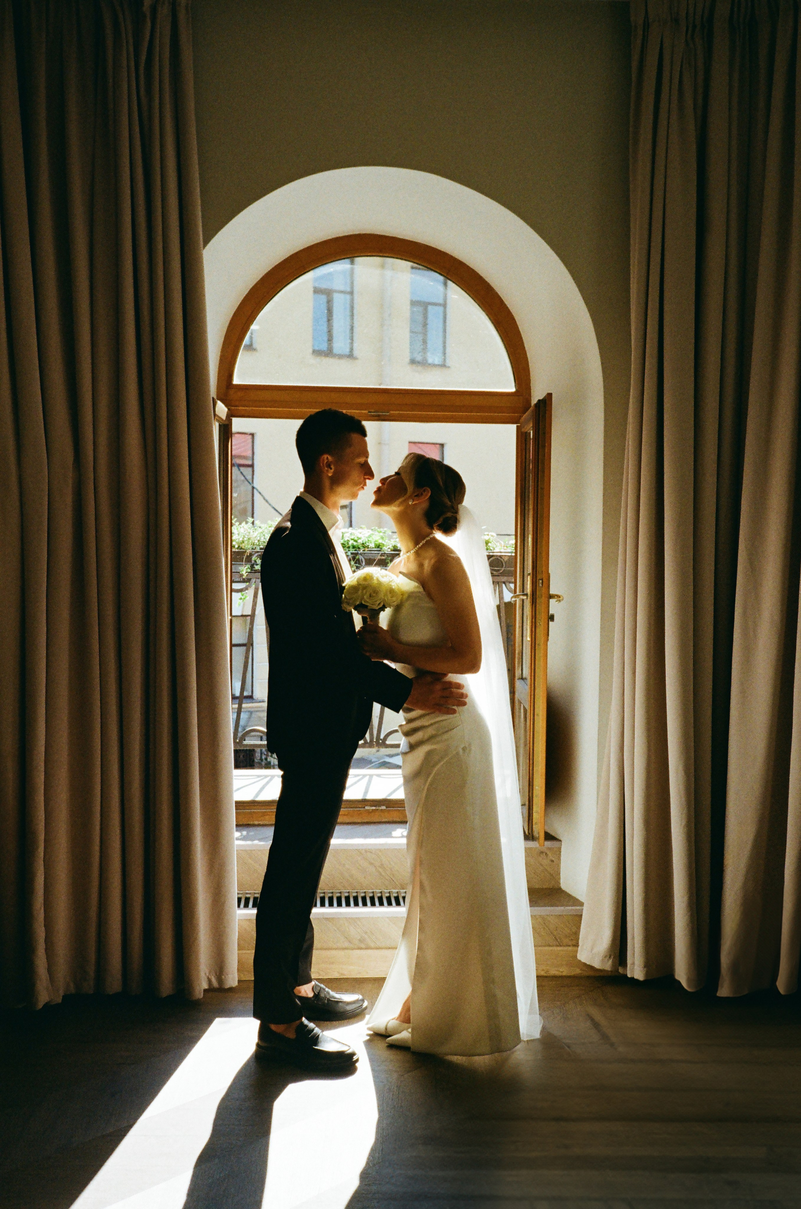 Павел & Алена. Пленка. Сестры Карабаза. Фотографы и ретушеры в Москве и Санкт-Петербурге