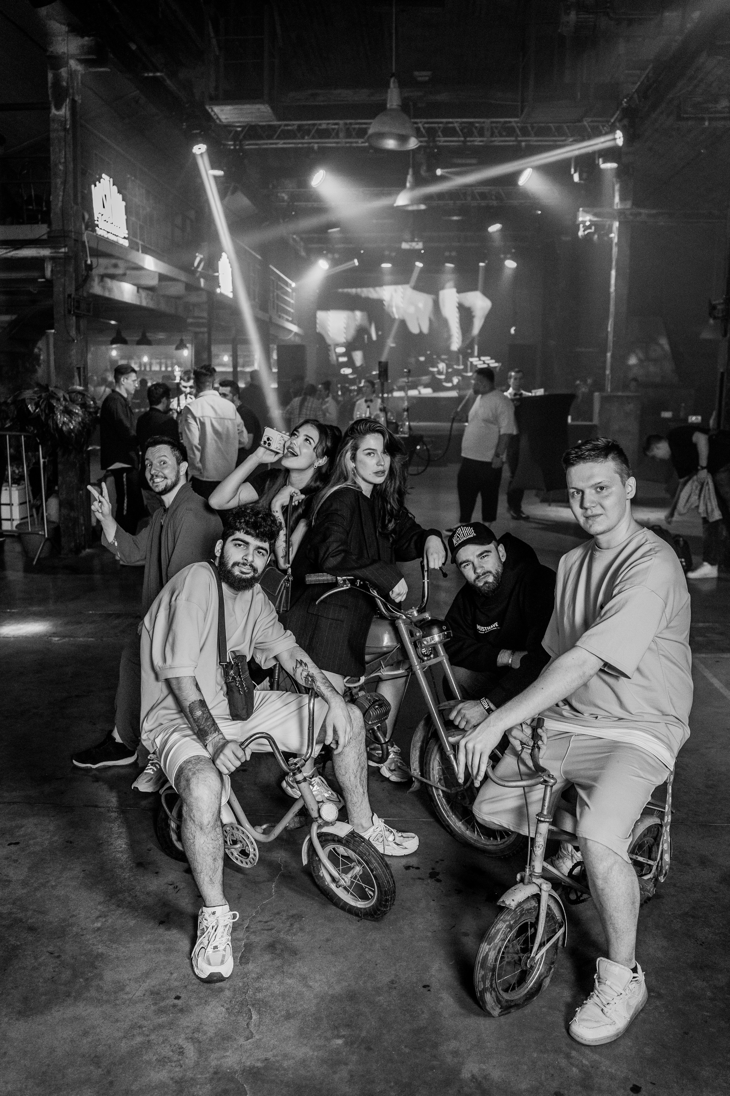 НЕ КИСЛОЕ ШОУ. Главная