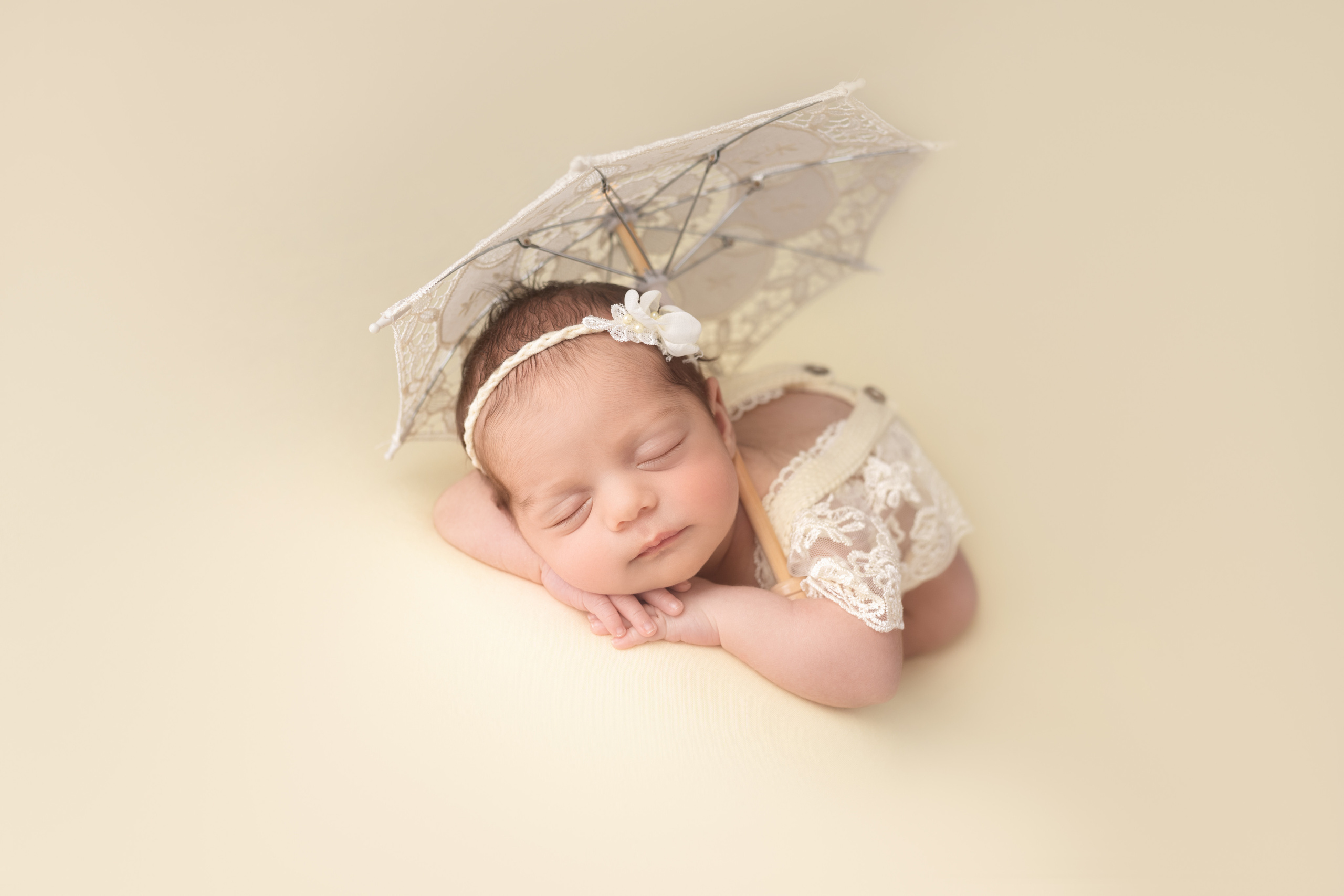 Newborn девочки. Фотограф новорожденных Модяева Ирина