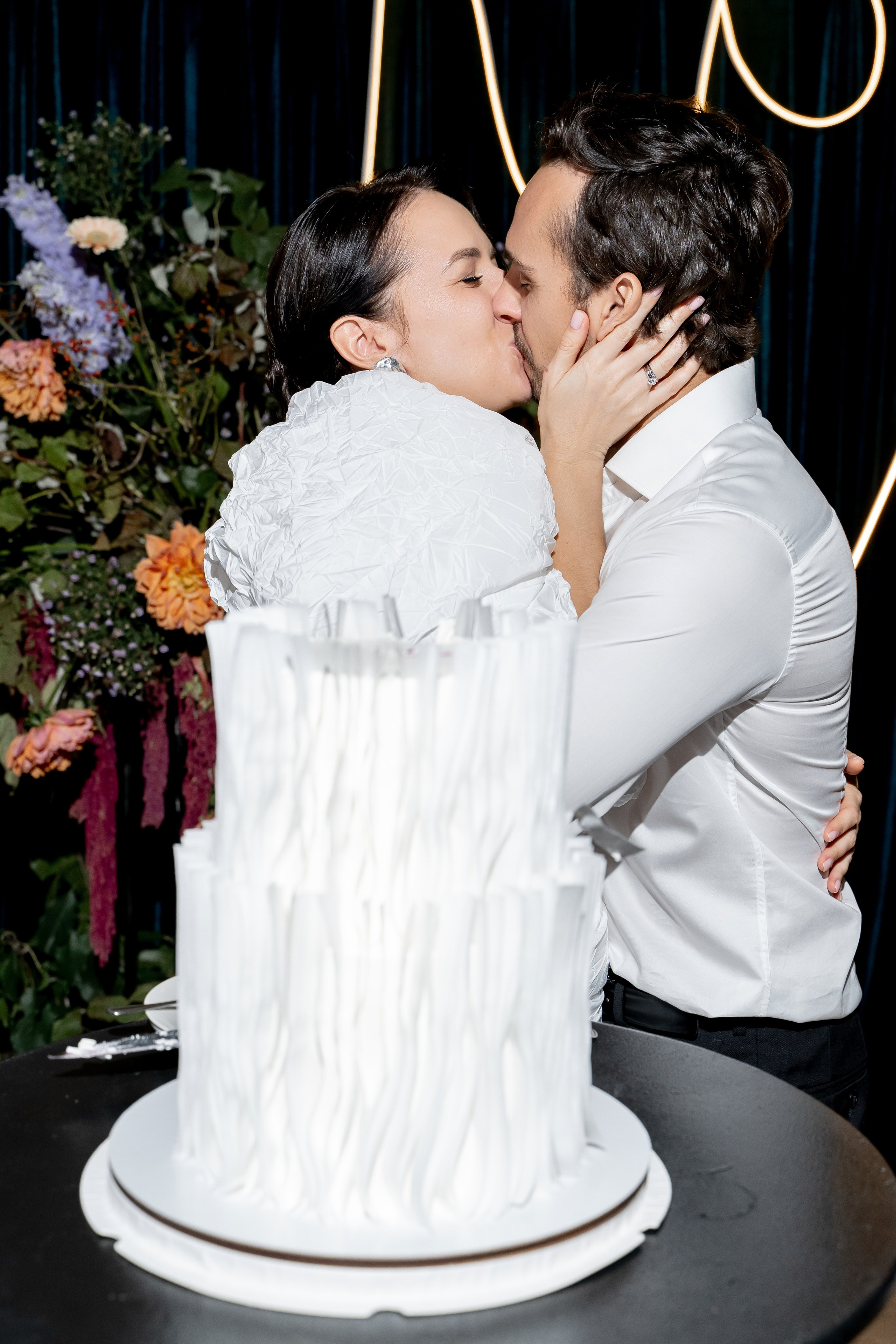 Репортаж мероприятия, репортажная съемка в Москве и Московской области, фотограф на мероприятие, фотосъемка юбилея, репортаж свадьбы, event, фотосессия на фотозоне, фотограф на юбилей, фотограф на день рождения, репортажный фотограф, съемка мероприятия, съемка на фотозоне, фотограф на корпоратив, фотограф на свадьбу, фотограф на детский праздник, фотограф на выпускной. Свадебный репортаж в лофте.