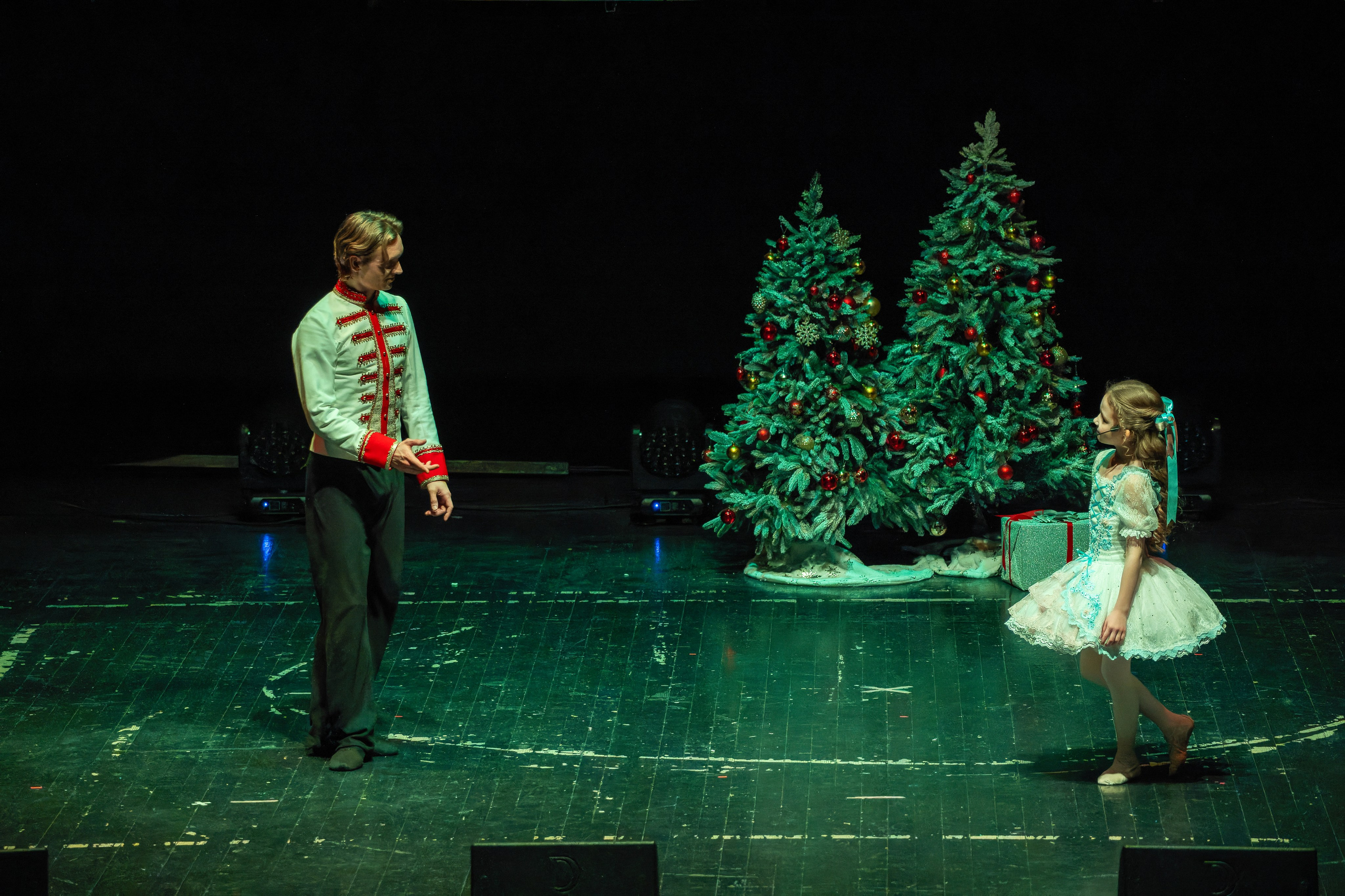 Съёмка новогодних праздников, елки для детей и родителей. «Студия DRONAVT`s» — видеосъёмка и фотография г. Москва