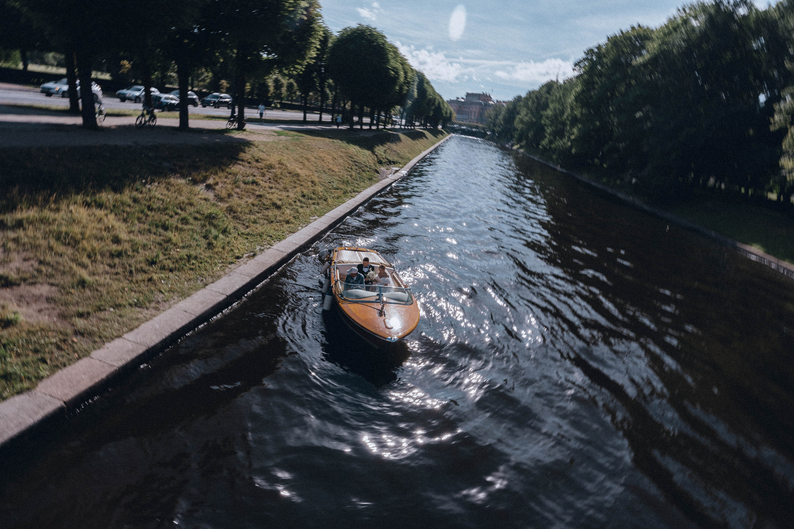 СВАДЕНБНАЯ СЬЕМКА НА КАТЕРЕ ПО КАНАЛАМ САНКТ-ПЕТЕРБУРГА И В АКВАТОРИИ НЕВЫ. Профессиональный фотограф, Санкт-Петербург — Виктория Богомолова
