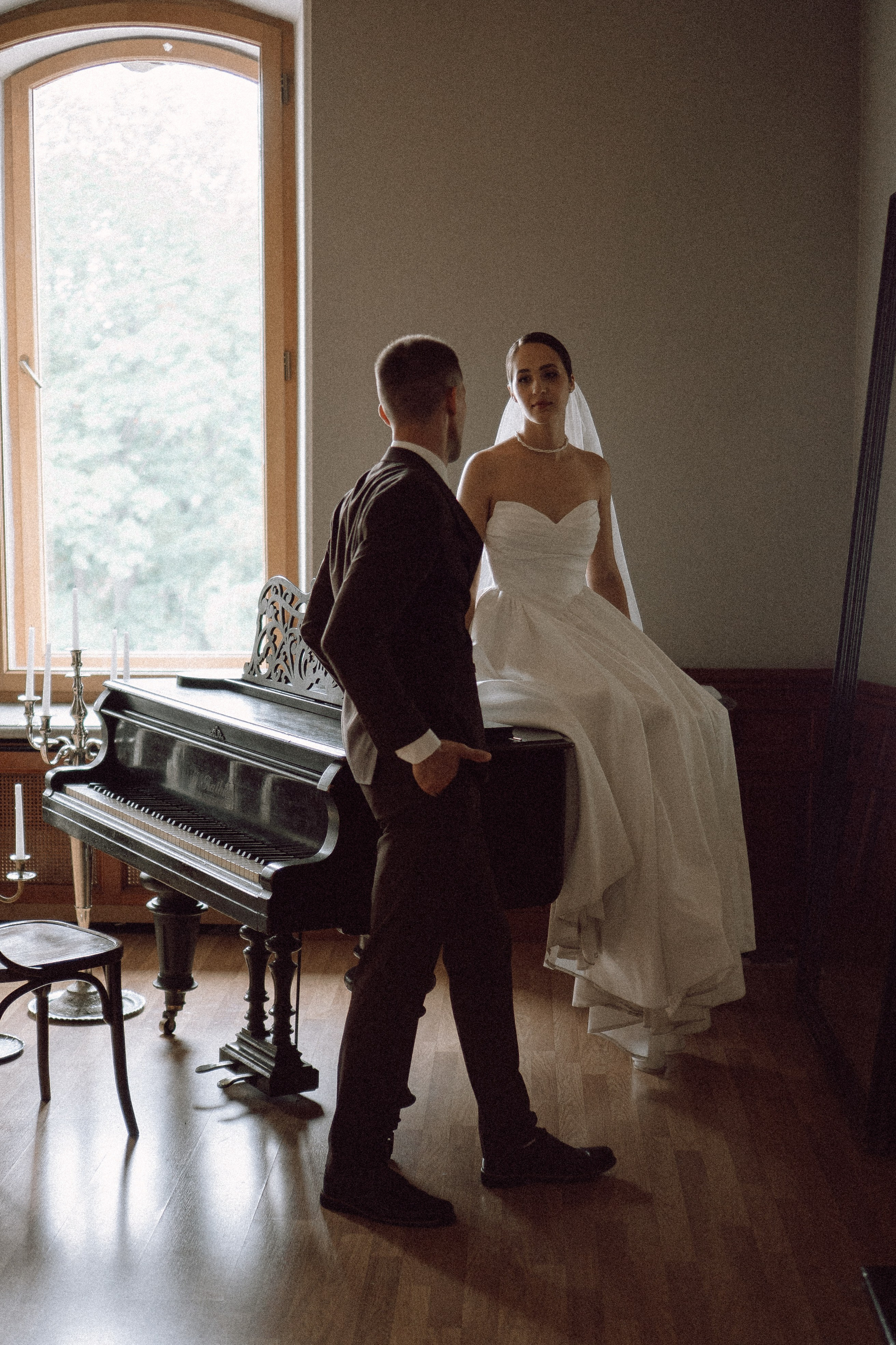 СВАДЕБНАЯ ПРОГУЛКА В САНТК-ПЕТЕРБУРГЕ (ИСАКИЕВСКИЙ СОБОР, ЗИМНЯЯ КАНАВКА, ЭРМИТАЖ И БОЛЬШАЯ МОРСКАЯ УЛИЦА). Профессиональный фотограф, Санкт-Петербург — Виктория Богомолова