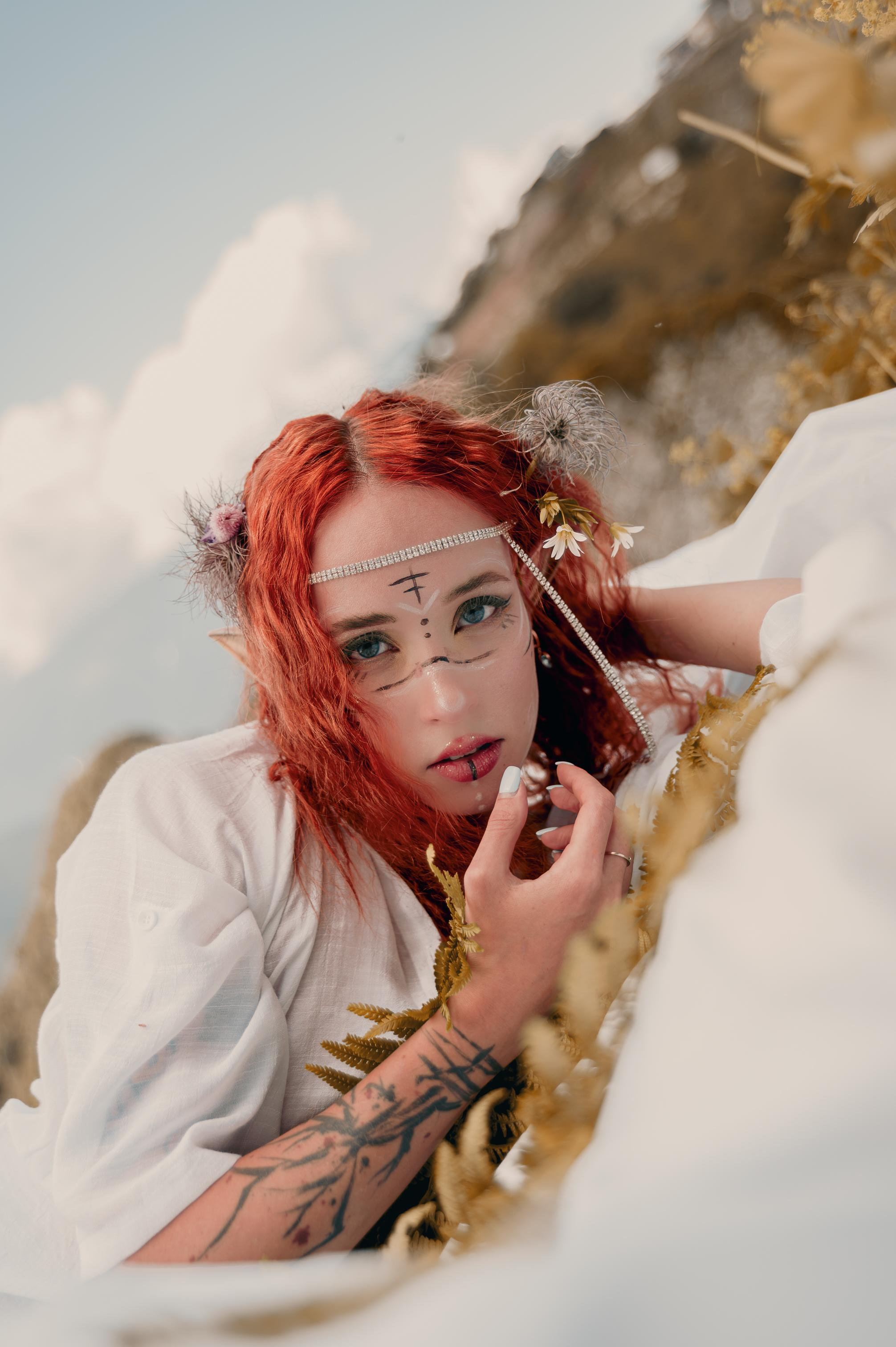 Красивая девушка в горах, фотосессия в красной поляне