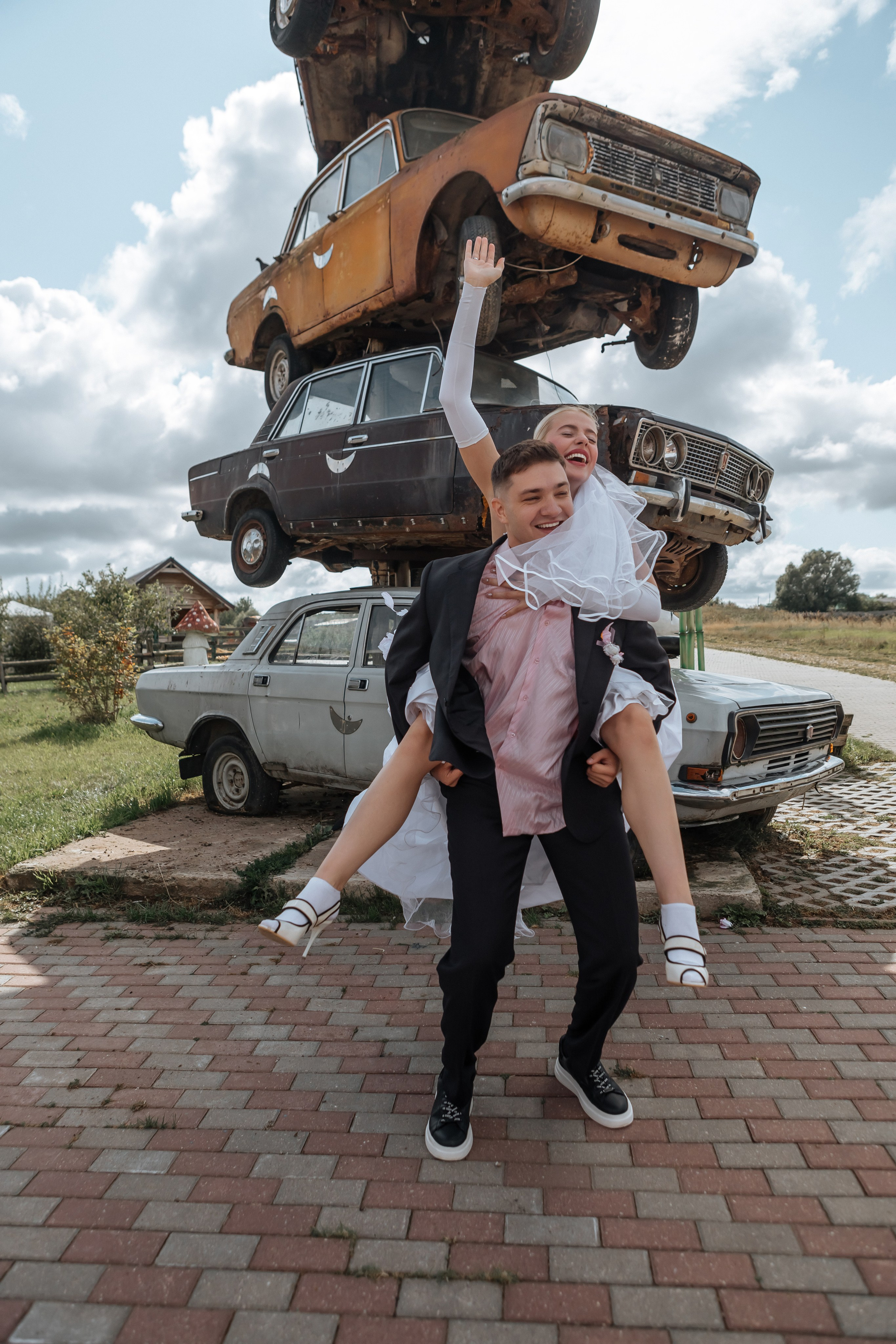 Свадьба в стиле 90х. Свадебный фотограф  Калининград | Москва|