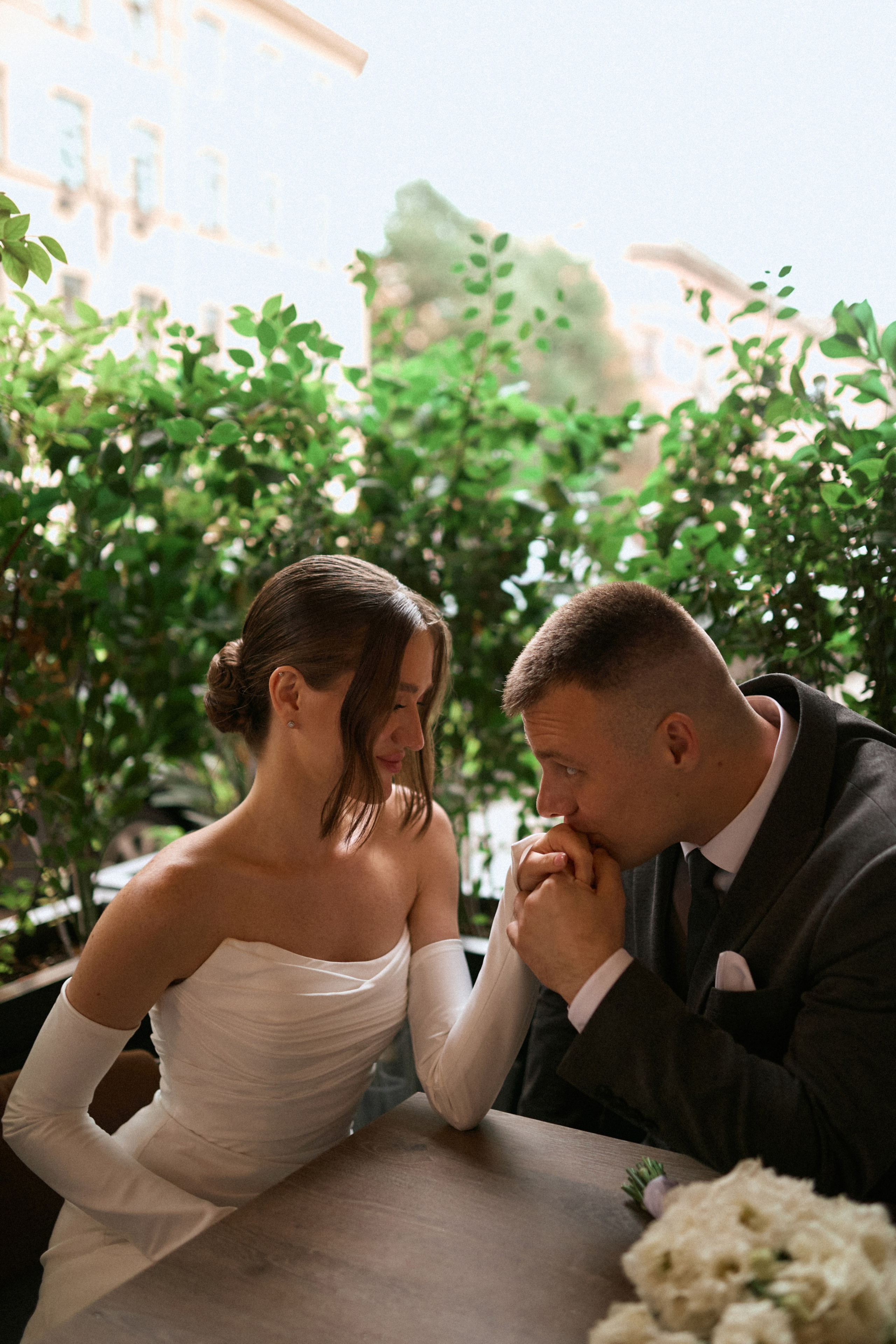 Свадьба в Питере на катере. Сестры Карабаза. Фотографы и ретушеры в Москве и Санкт-Петербурге