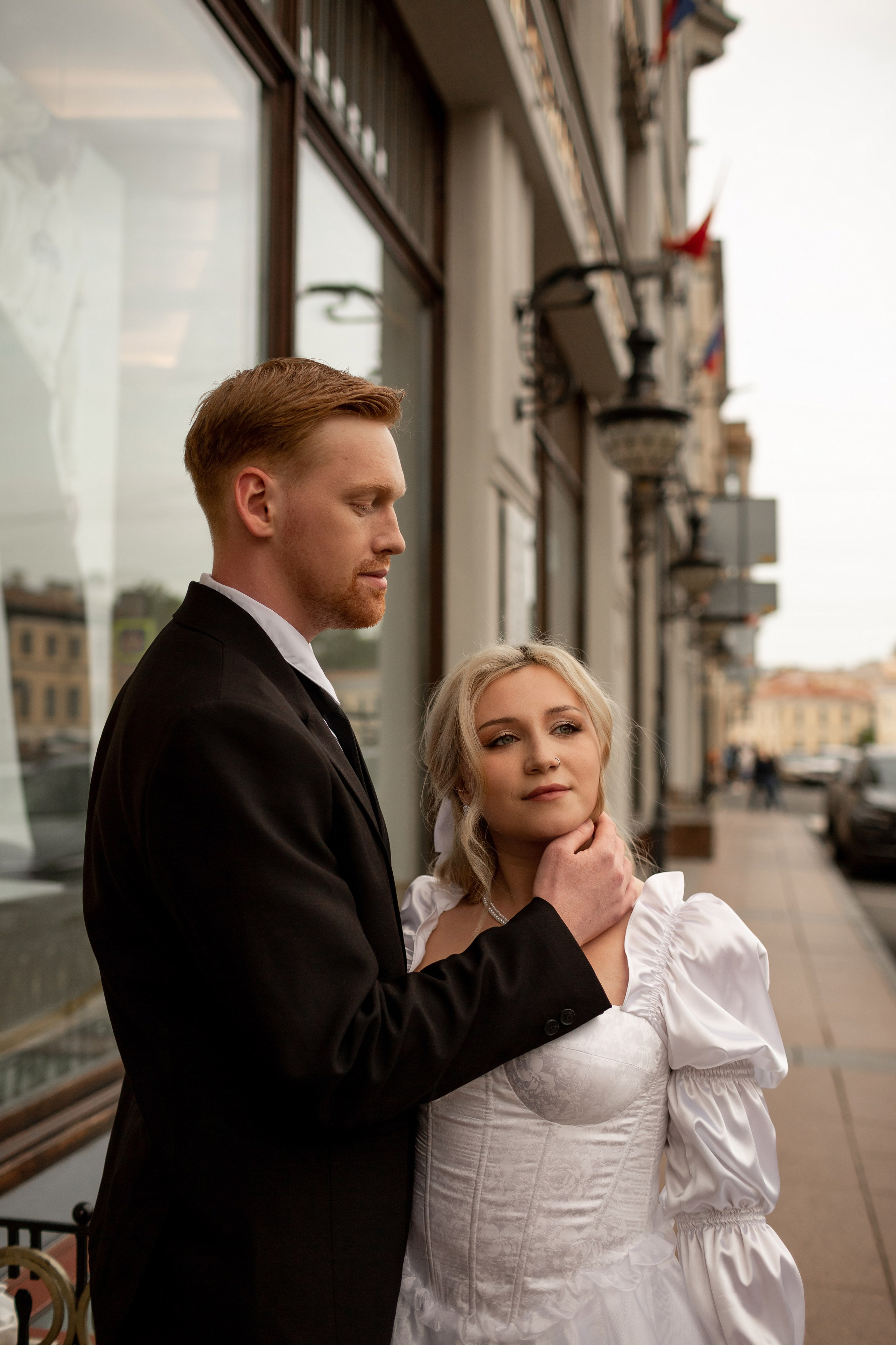 Свадебная фотопрогулка по улицам Петербурга. Свадебный фотограф Кирилл Белый