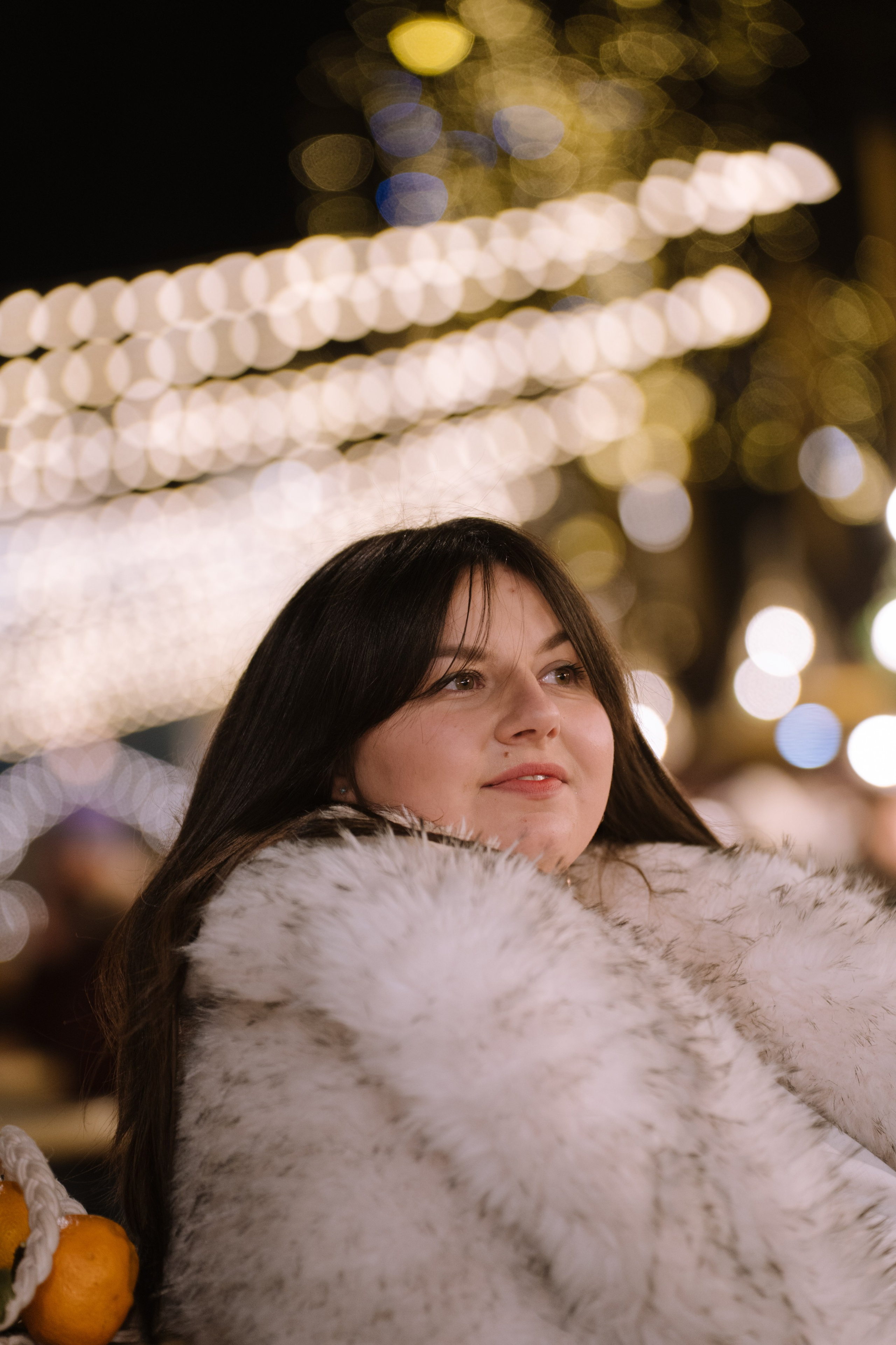 ПРОГУЛКА НА МАНЕЖНОЙ ПЛОЩАДИ ДЛЯ ДЕВУШКИ ПЕРЕД НОВЫМ ГОДОМ (НОВОГОДНЯЯ ФОТОСЕССИИЯ НА МАНЕЖНОЙ ПЛОЩАДИ). Профессиональный фотограф, Санкт-Петербург — Виктория Богомолова