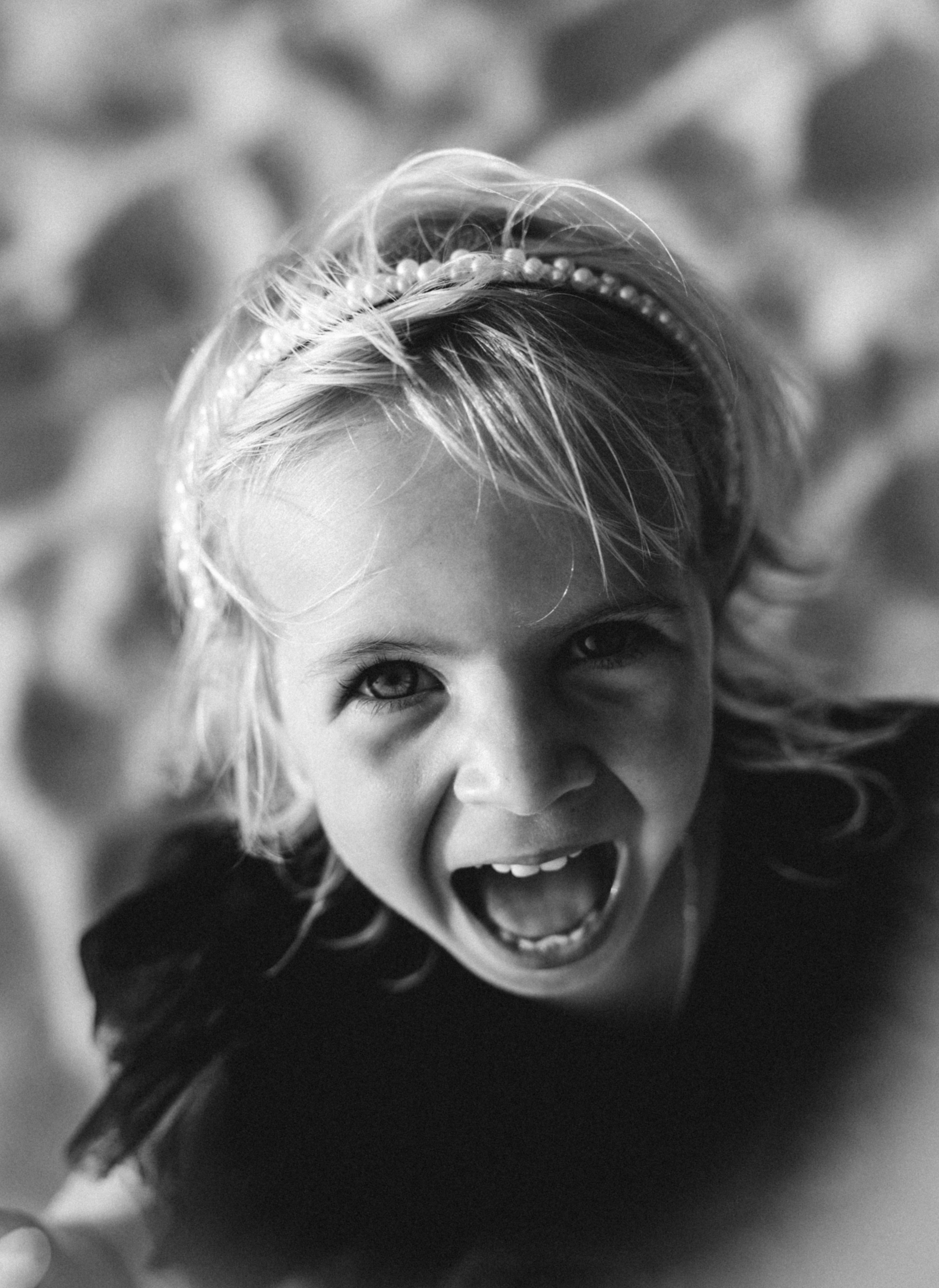 Семейная фотосессия на природе | Естественные фотографии вашей семьи на свежем воздухе. Репортажный фотограф Катерина Гилс Москва