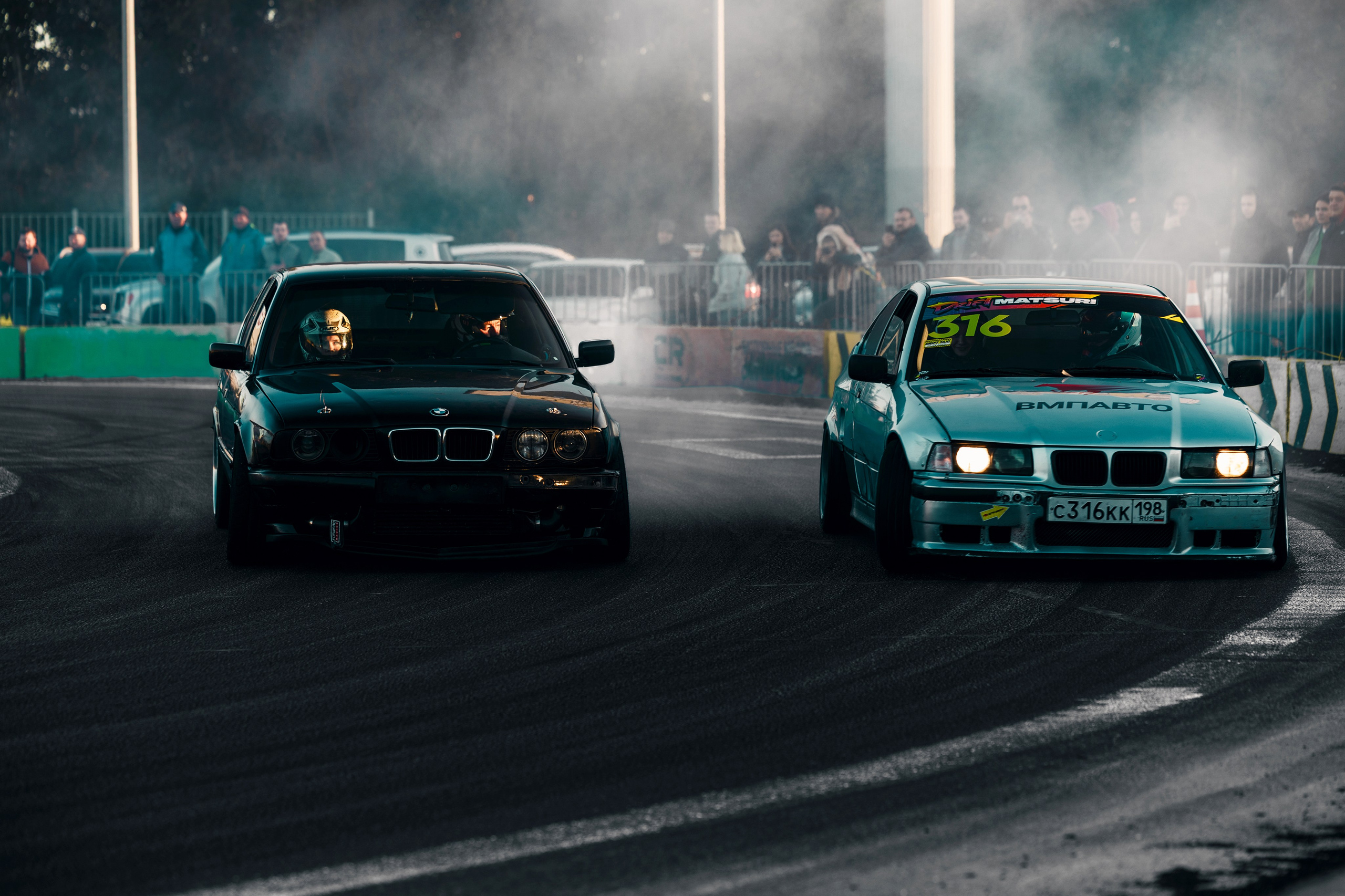 Фотографии закрытия сезона 2025 VibeSide — дрифт и автошоу у МЕГА Дыбенко, Санкт-Петербург