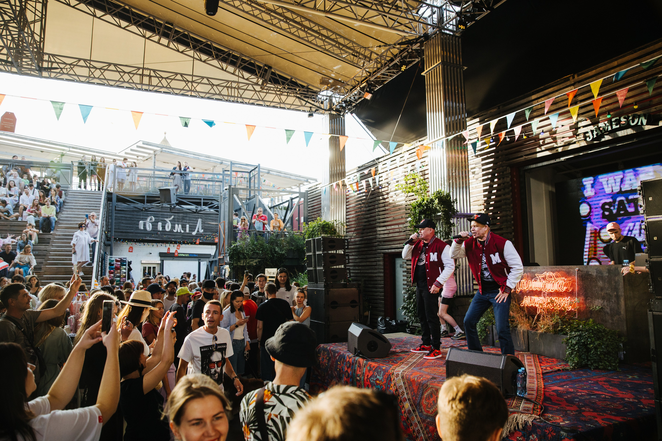 14–15 августа 2021 в «Стрелке». Фотоотчеты «Ламбада-маркета»