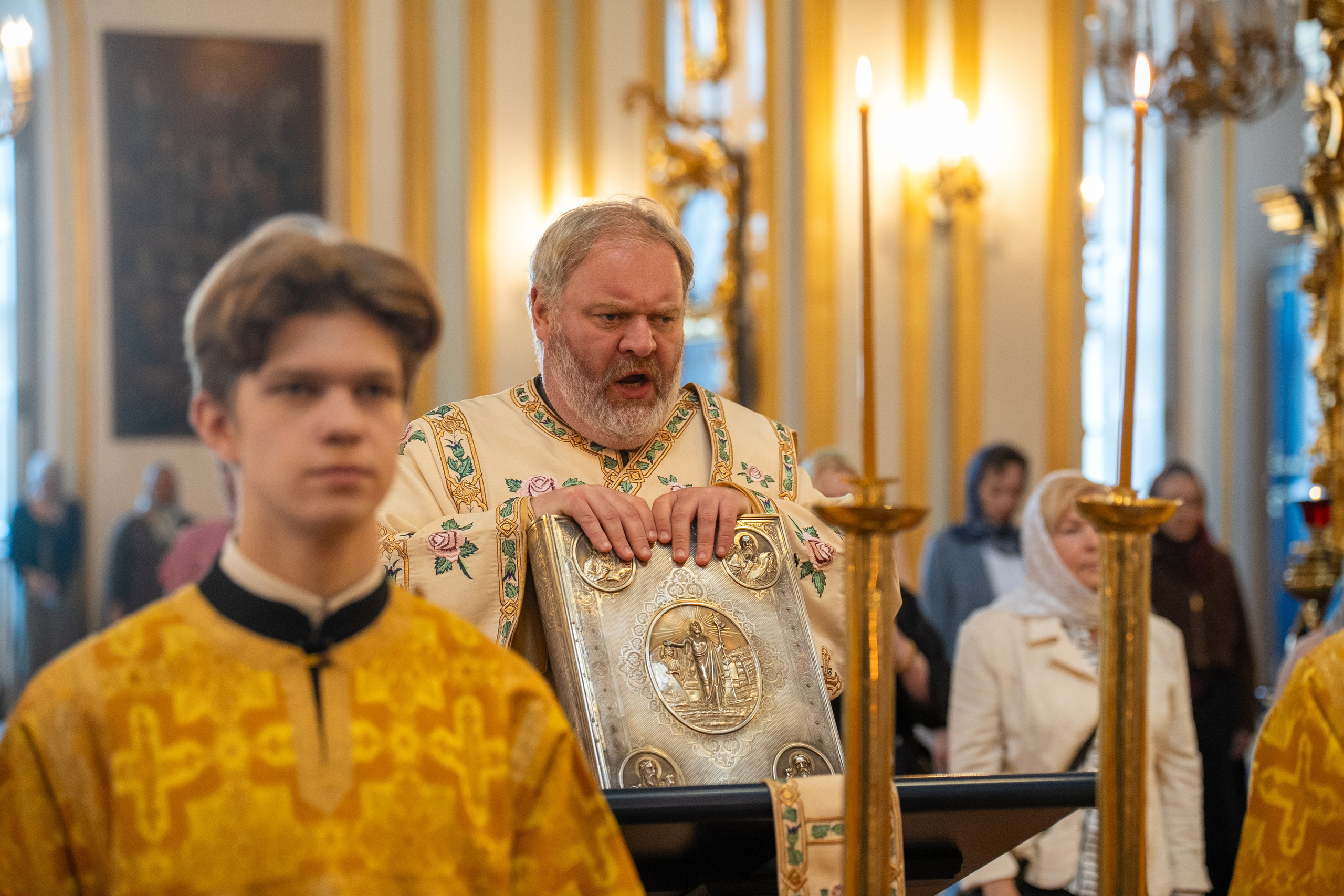 Неделя 3-я по Пятидесятнице. Всех святых Санкт-Петербургской митрополии. Свт. Ионы, митр. Московского и всея Руси, чудотворца. НИКОЛО-БОГОЯВЛЕНСКИЙ МОРСКОЙ СОБОР