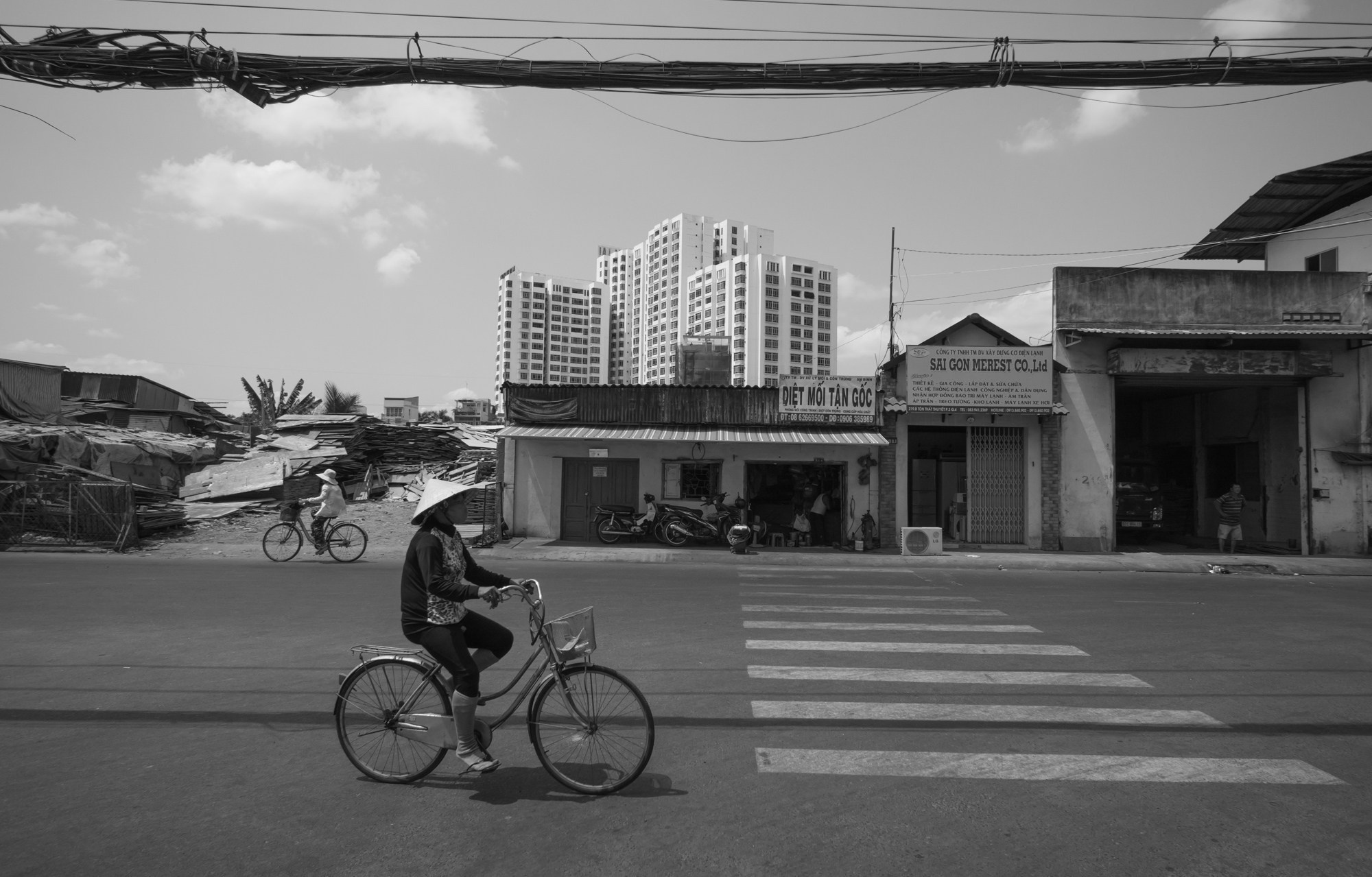 Чужие здесь не ходят. Сайгон, Вьетнам. Фотограф Алексей Скоробогатько