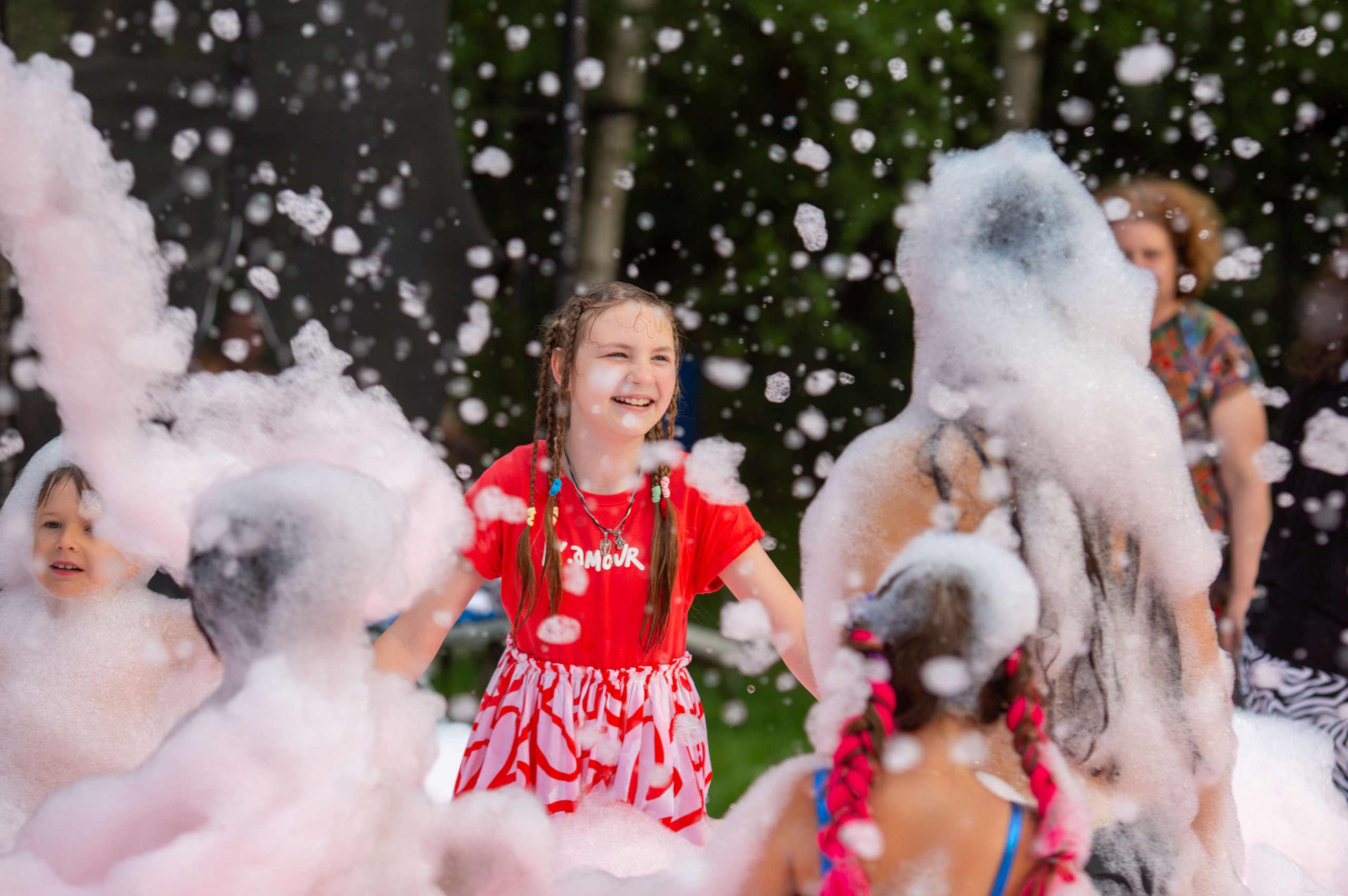 День рождения Насти. Пенная вечеринка. Семейный и детский фотограф Анна Петракова