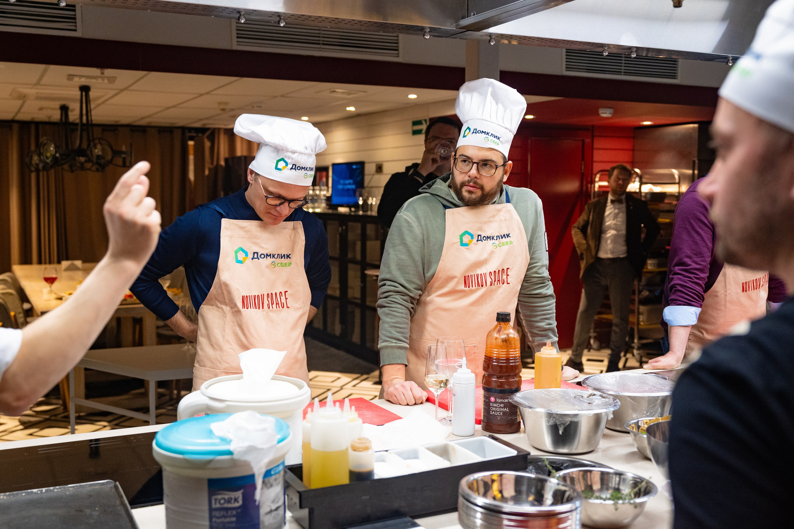 NOVIKOV SCHOOL — Умами зал. Фотограф Никита Комаров