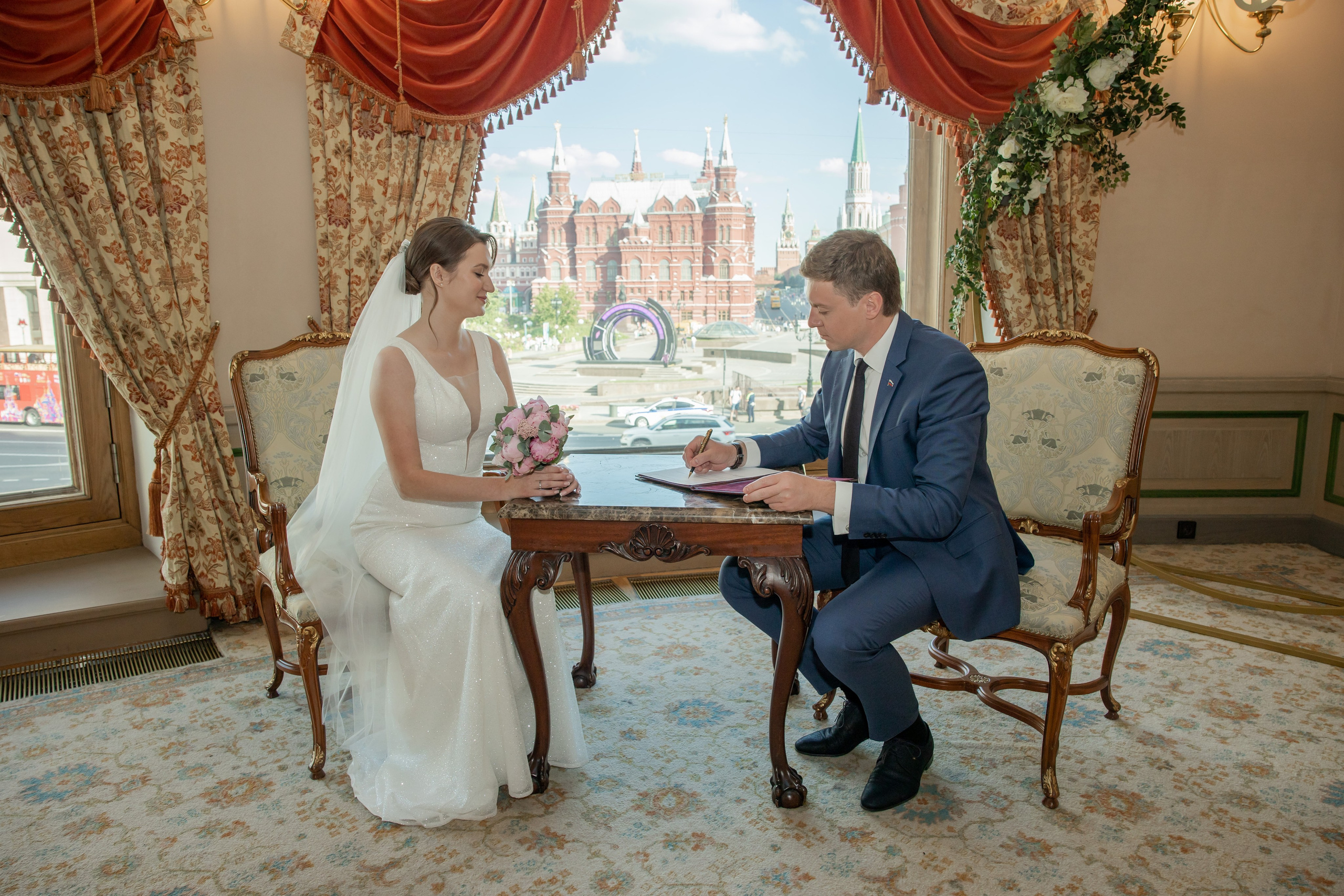 Татьяна и Антон, отель «Националь». Свадебный и репортажный фотограф (Москва, Королев и другие)