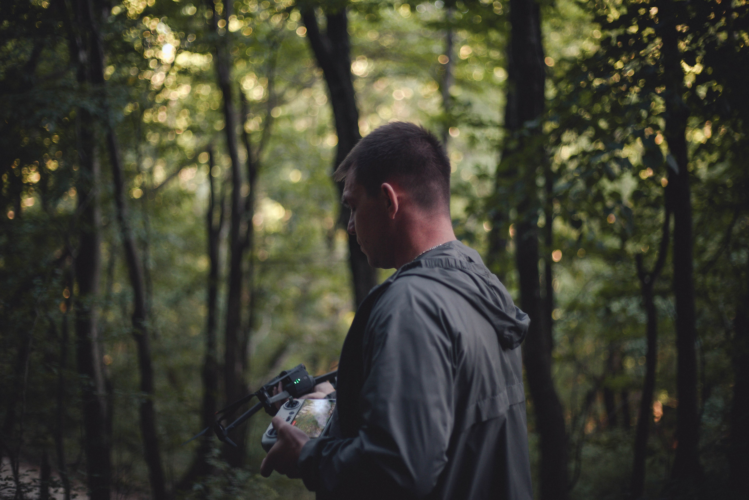 Клип. Уличный фотограф Города N