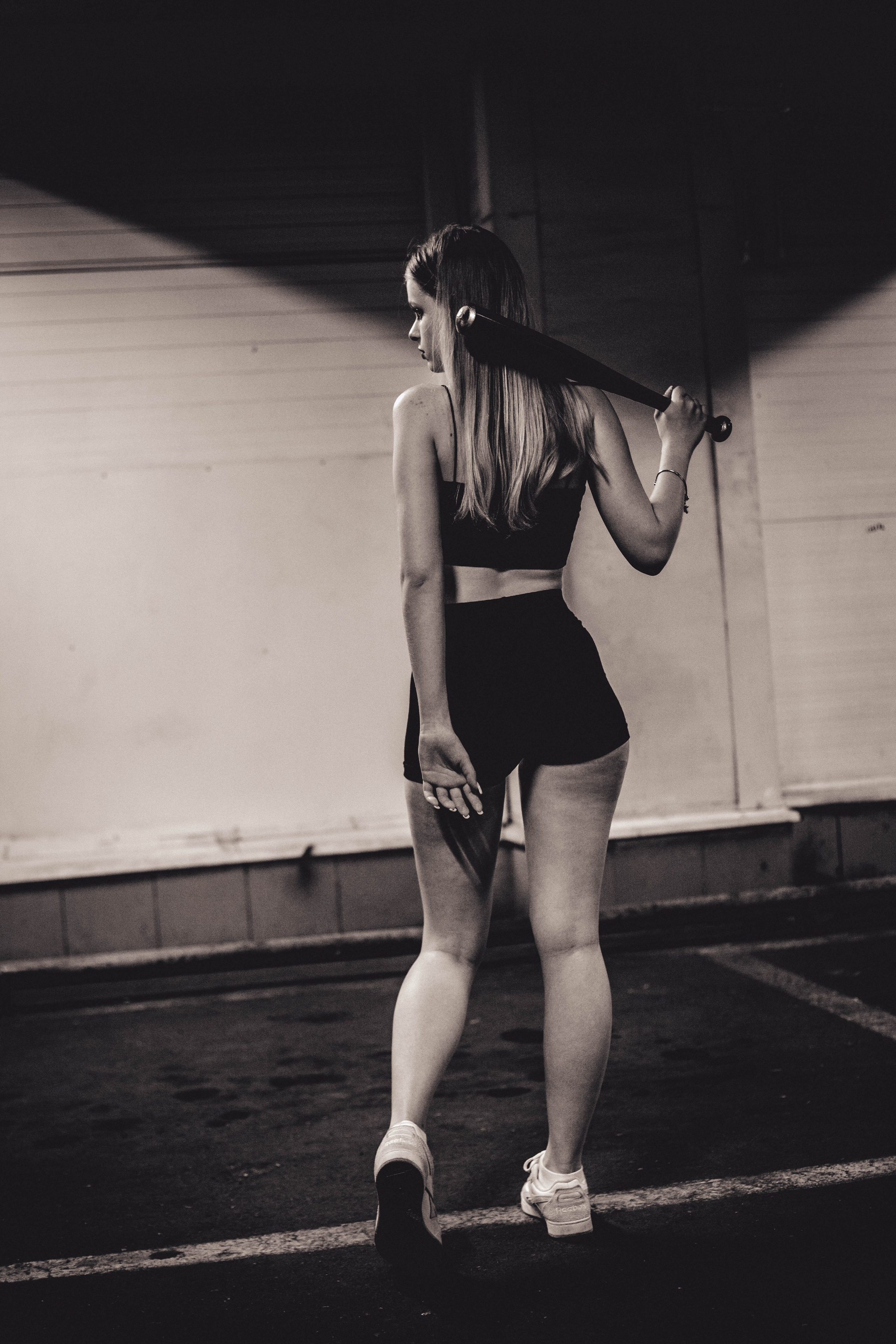 «Тайны парковки глазами тележки». Уличный фотограф Города N