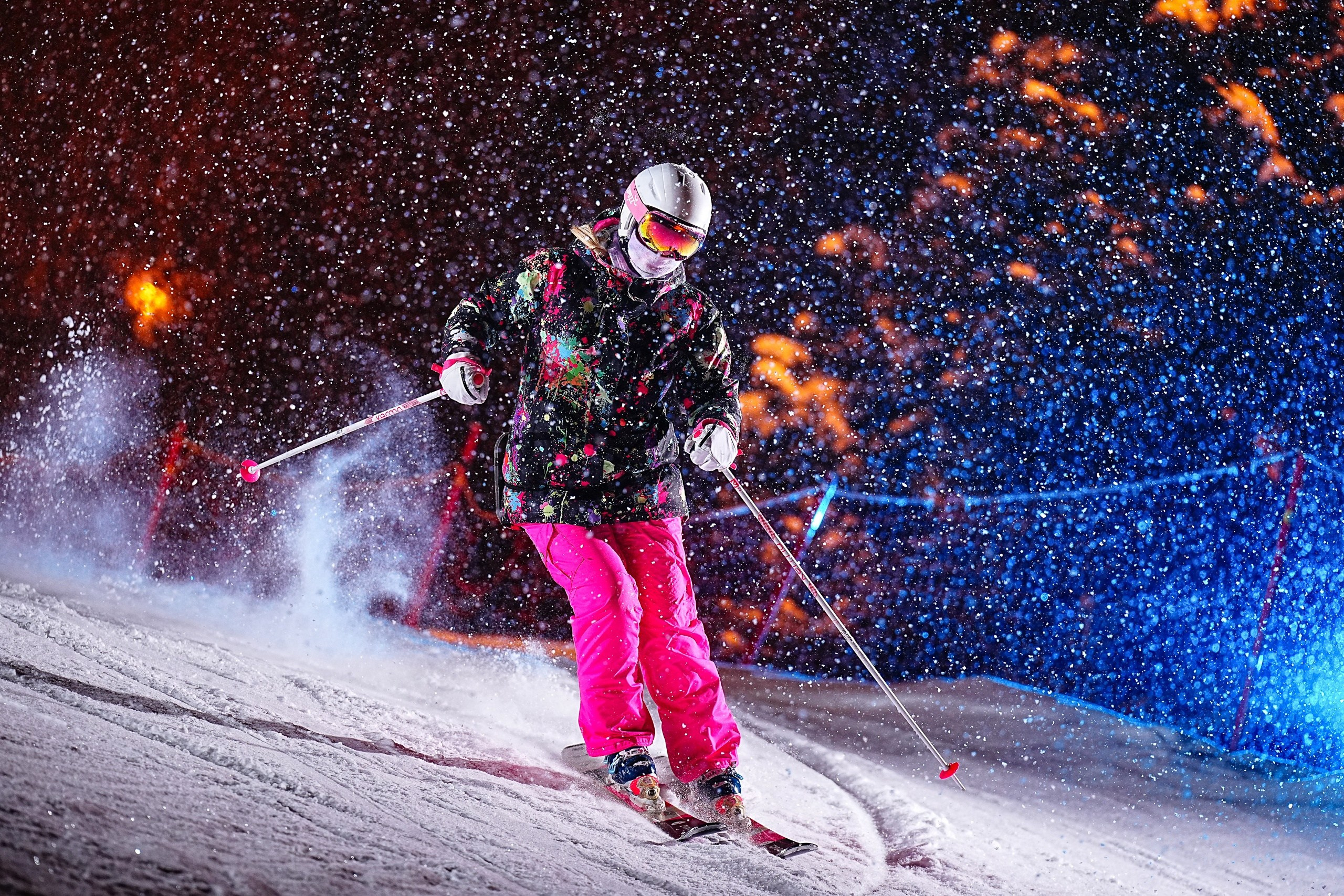 Вечерняя съёмка на склонах с использованием внешних вспышек. Фотограф Студитский Евгений