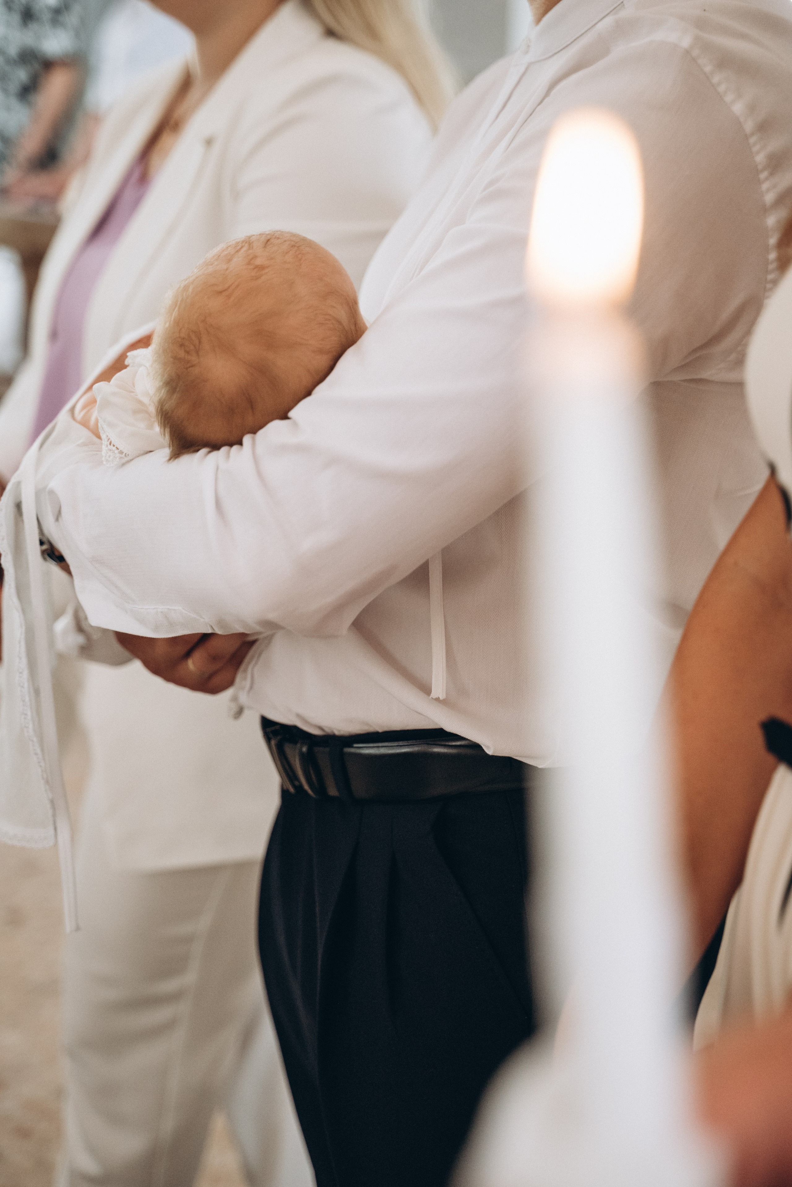 Католическое крещение (частично конфиденциальная). Семейный фотограф в Минске Дарья Дреко