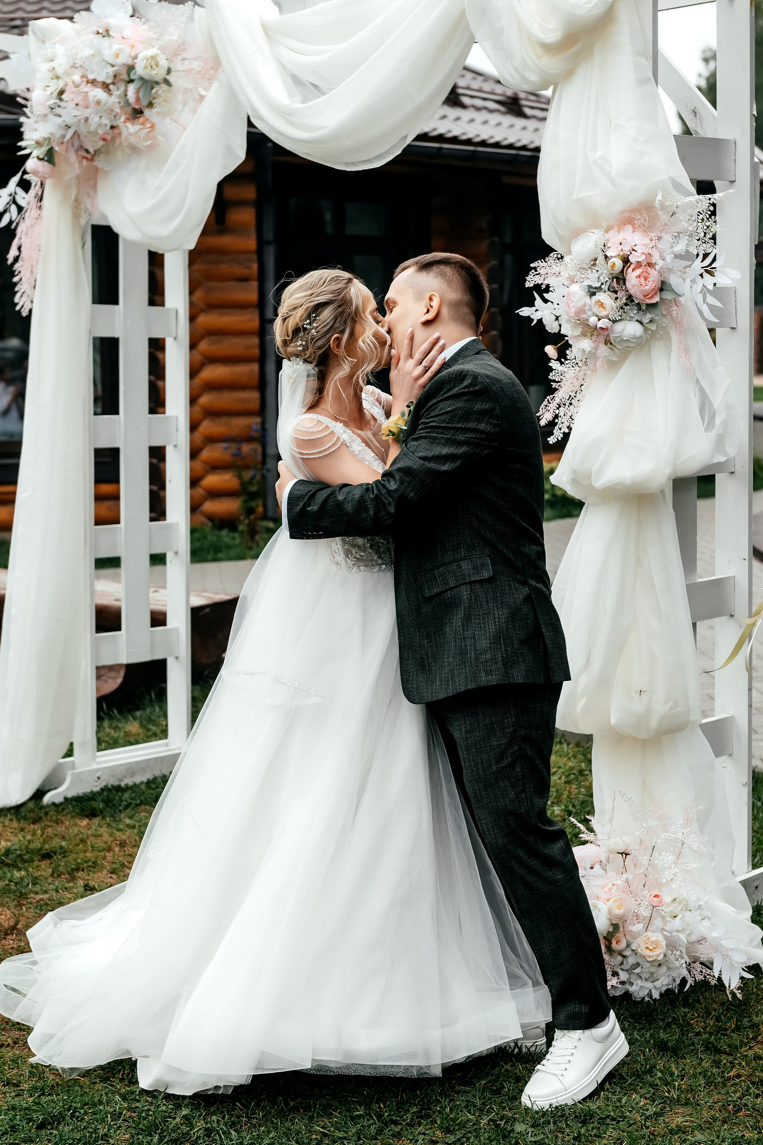 Евгений + Ольга, Щёлково, Загородный клуб «Барин». Свадебный и семейный фотограф Виктория Носачёва. Щелково, Москва и МО