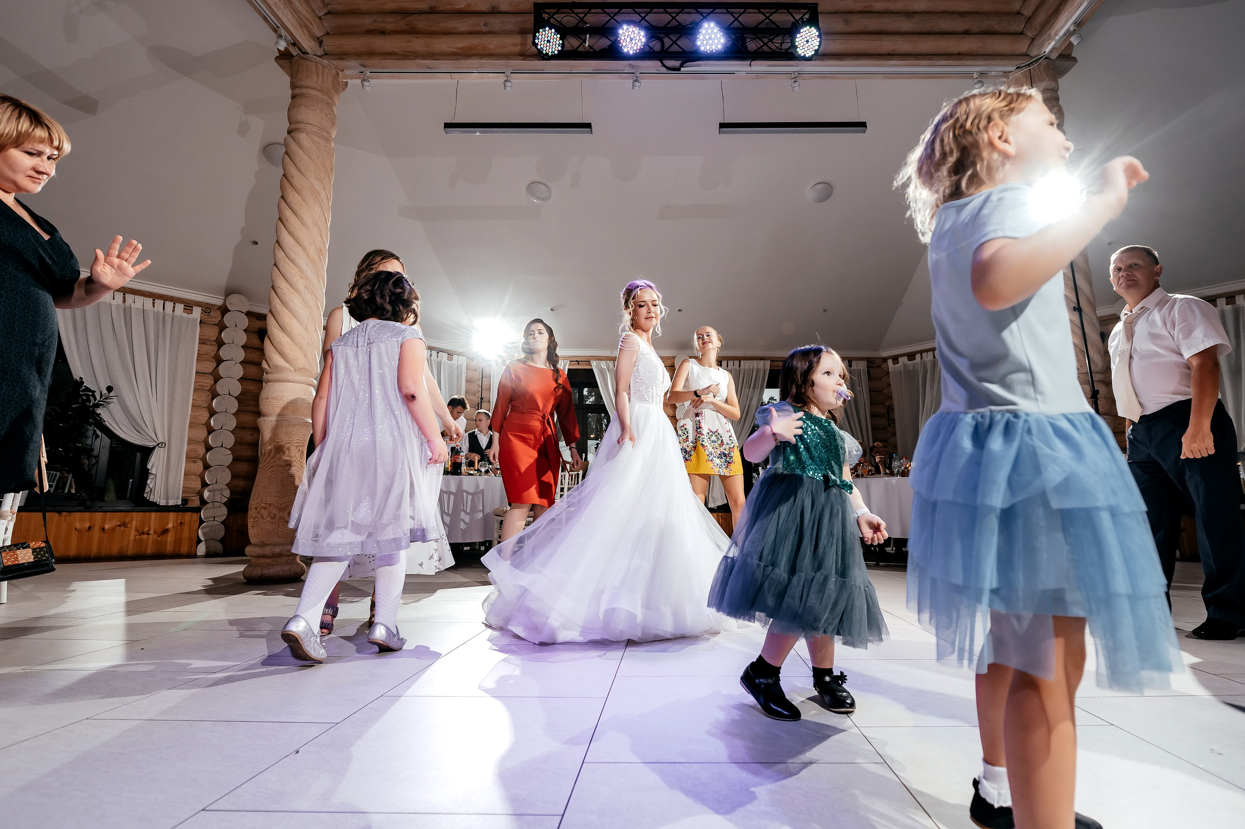 Евгений + Ольга, Щёлково, Загородный клуб «Барин». Свадебный и семейный фотограф Виктория Носачёва. Щелково, Москва и МО