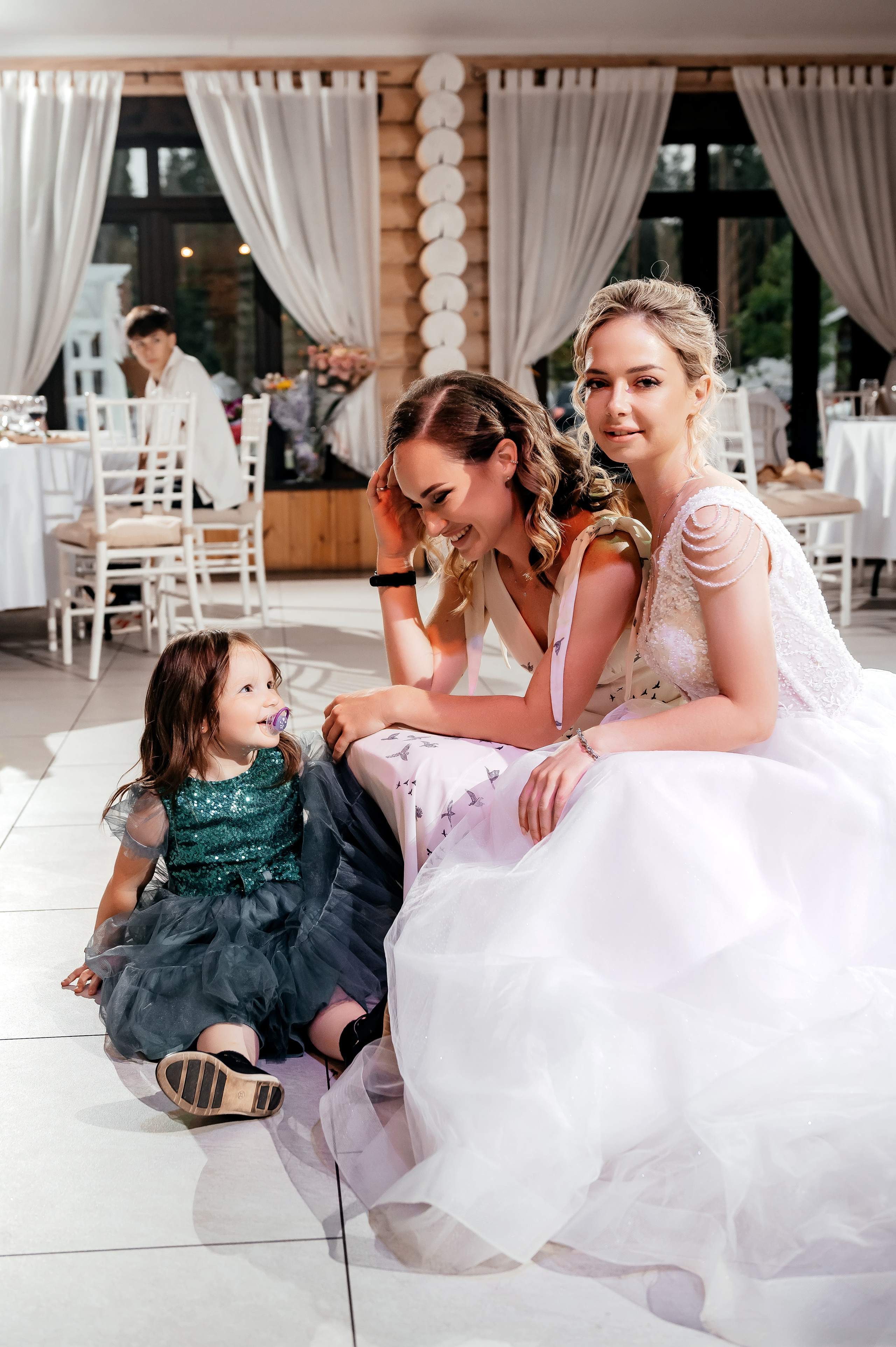 Евгений + Ольга, Щёлково, Загородный клуб «Барин». Свадебный и семейный фотограф Виктория Носачёва. Щелково, Москва и МО